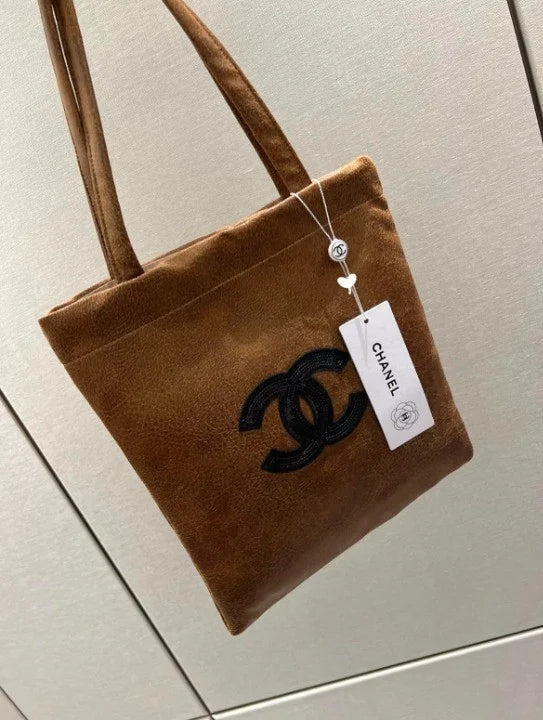 【24小時網站自助下單】🌸CHANEL uniform 「老錢風」美拉德色系牛皮質感員工購物袋 | 預訂約4-6星期