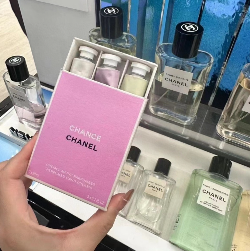 供應商現貨🌸免稅正品 Chanel 香奈兒邂逅護手霜20ml*3支 | 預訂 逢星期二，四返倉執貨 其後約3-5個工作天寄出