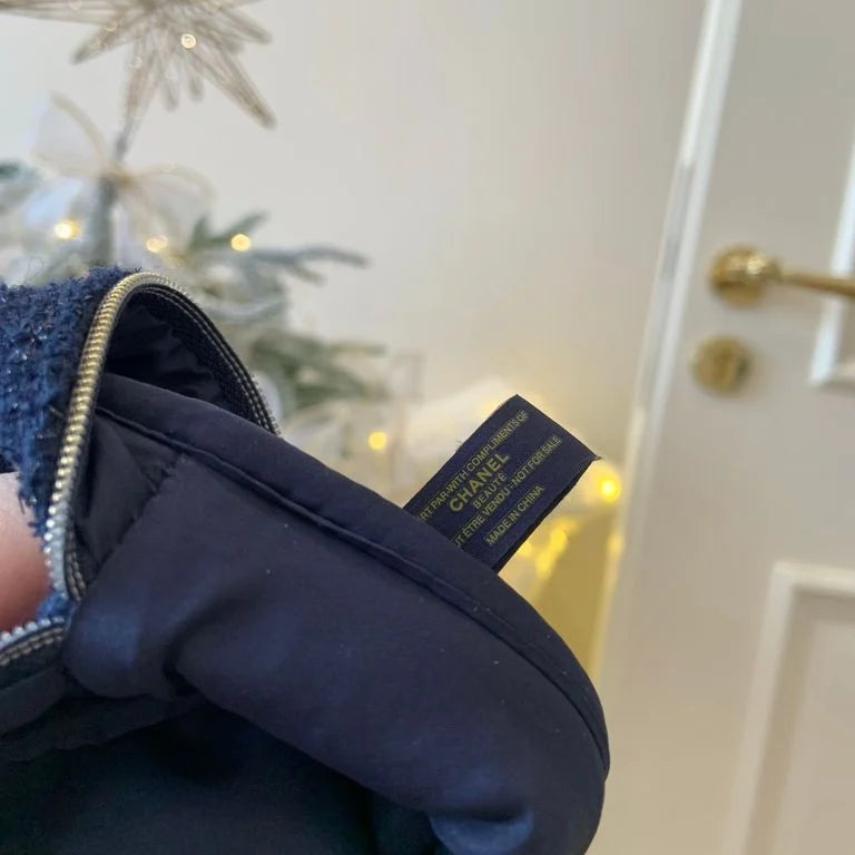 【24小時網站自助下單】🌸Chanel 🌠聖誕節限定化妝包 | 預訂約4-6星期