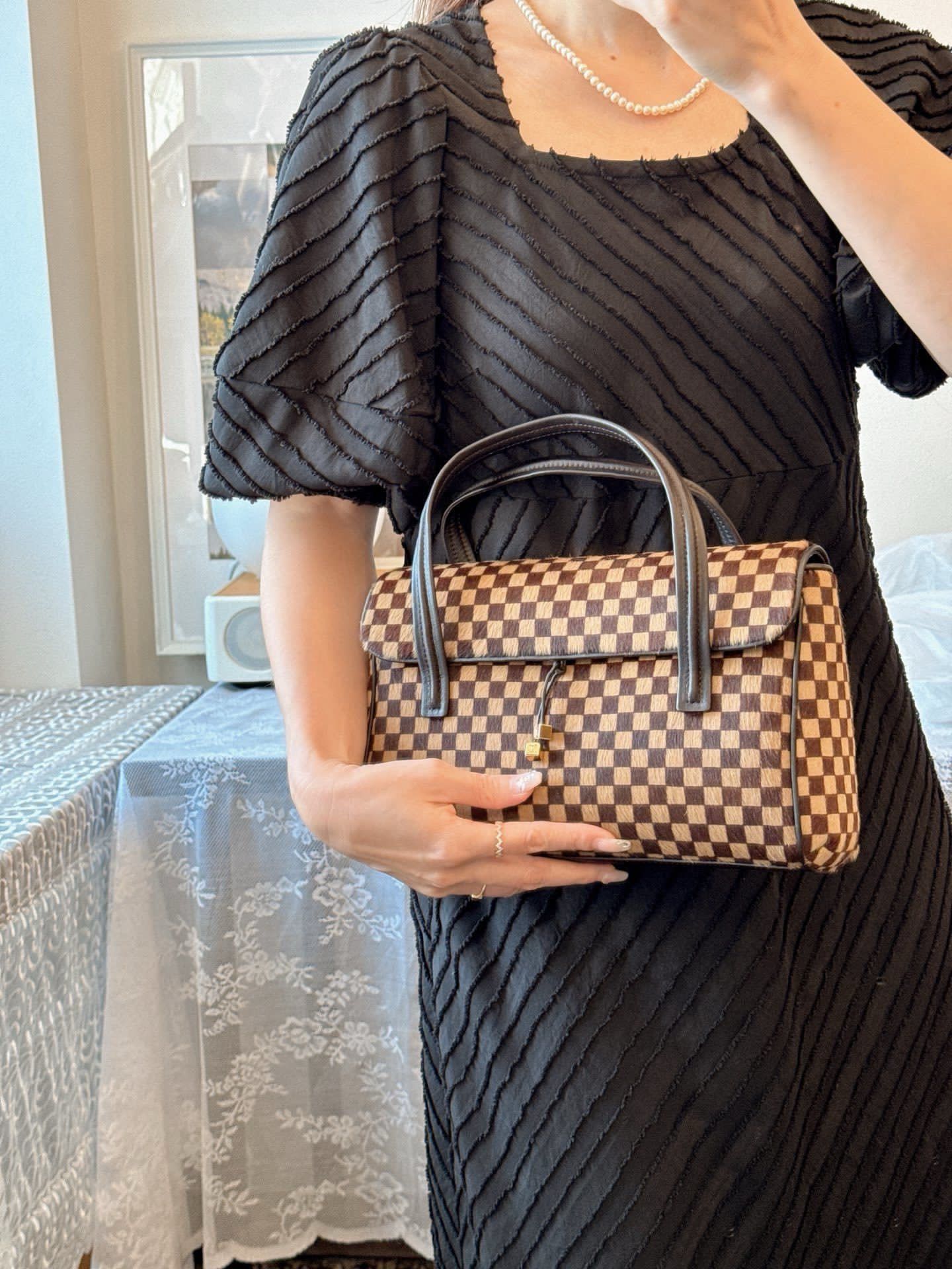 💫日本中古品代購 🌸LV限量棋盤格馬毛手提包 近新保存品 ➕防塵袋 | 預訂約2-3星期