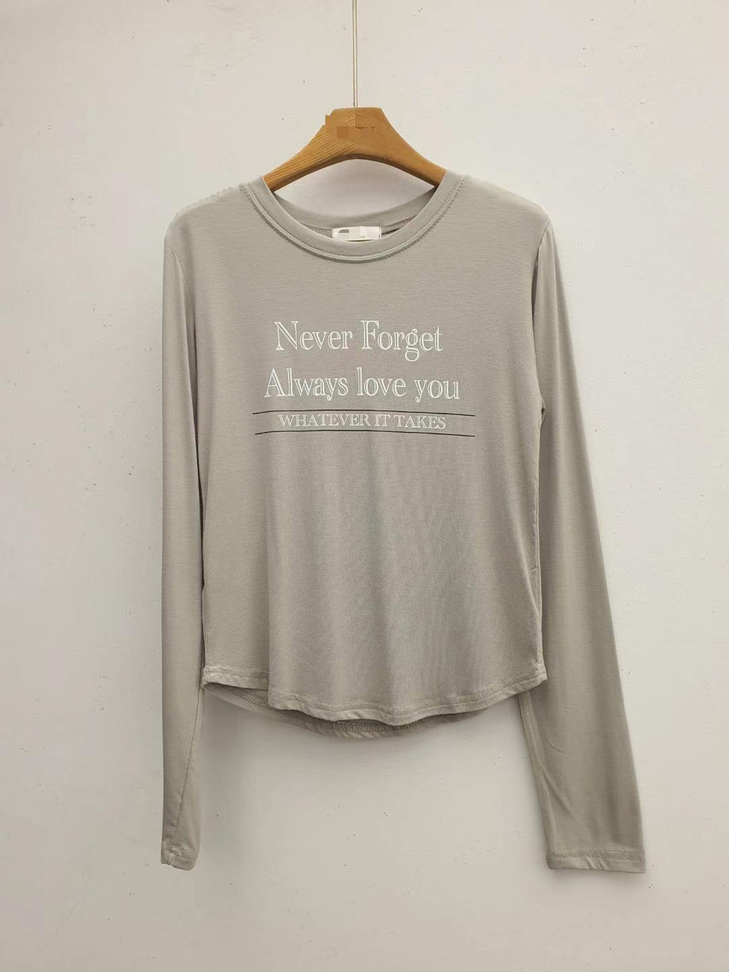 🌸韓國東大門2024FW🍁🍂彈力軟身棉字母print tee | 預訂約2-3星期（自行備註顏色） 娉婷貿易公司 Exquisite Beauty Trading Company