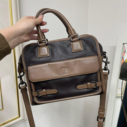 🌸日本中古品代購 Loewe巧克力色2ways郵差包 25x20 | 預訂約2-3星期（pm報價）