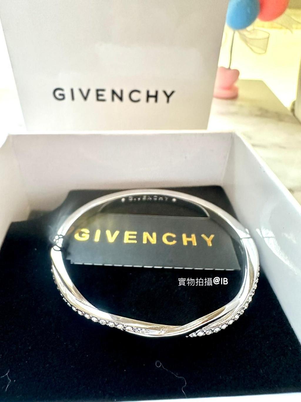 🌸Givenchy仿鑽扭紋款手鈪 正貨保證 | 預訂約2星期