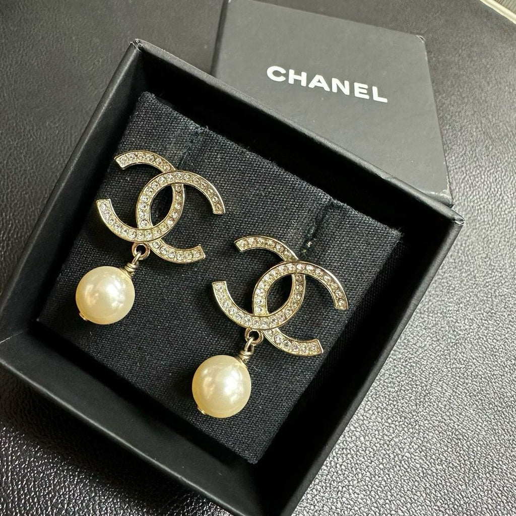 🌸日本中古品代購 香奈兒新款雙C logo珍珠耳釘 | 預訂約2-3星期