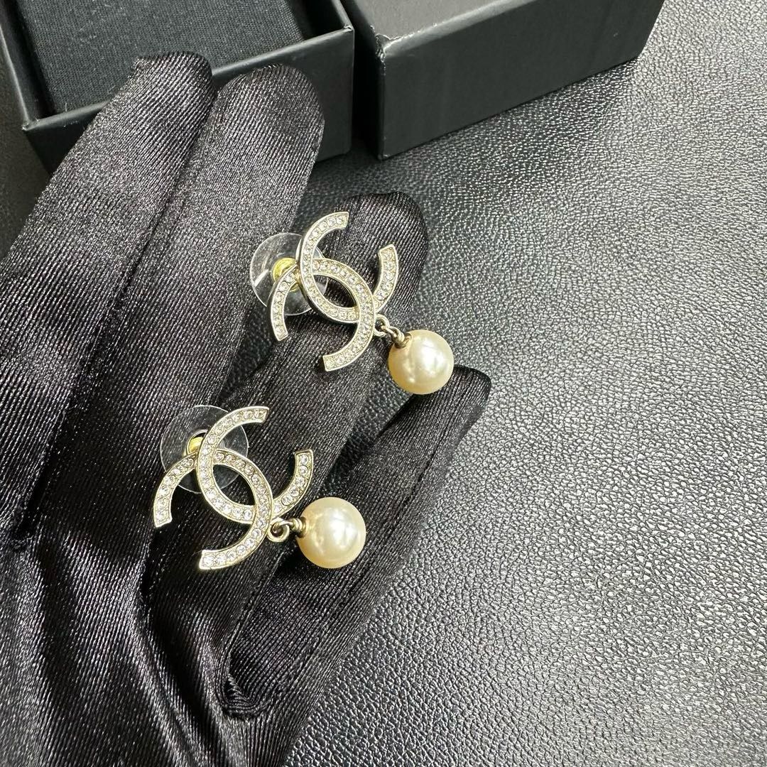 🌸日本中古品代購 香奈兒新款雙C logo珍珠耳釘 | 預訂約2-3星期