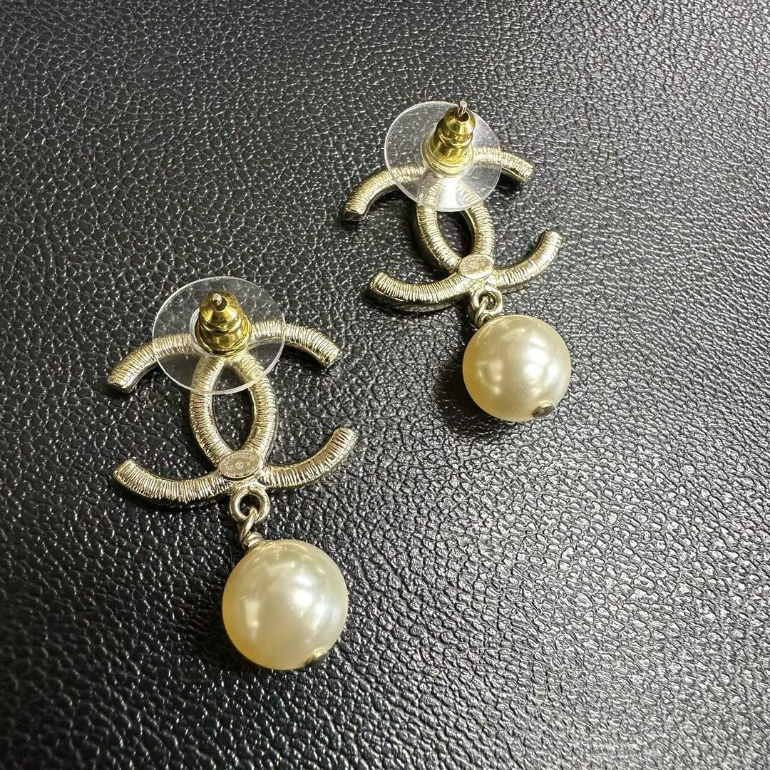 🌸日本中古品代購 香奈兒新款雙C logo珍珠耳釘 | 預訂約2-3星期