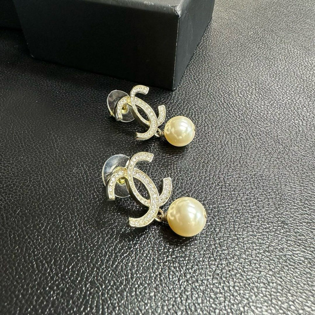 🌸日本中古品代購 香奈兒新款雙C logo珍珠耳釘 | 預訂約2-3星期