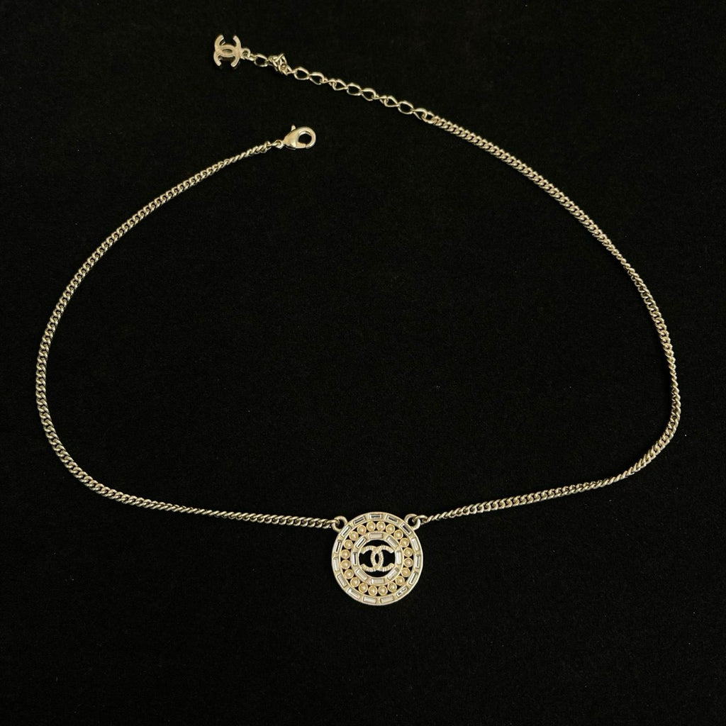 🌸日本中古品代購 ChaneI/香奈兒重工淡金色圓形鏤空鑲鑽項鏈 | 預訂約2-3星期