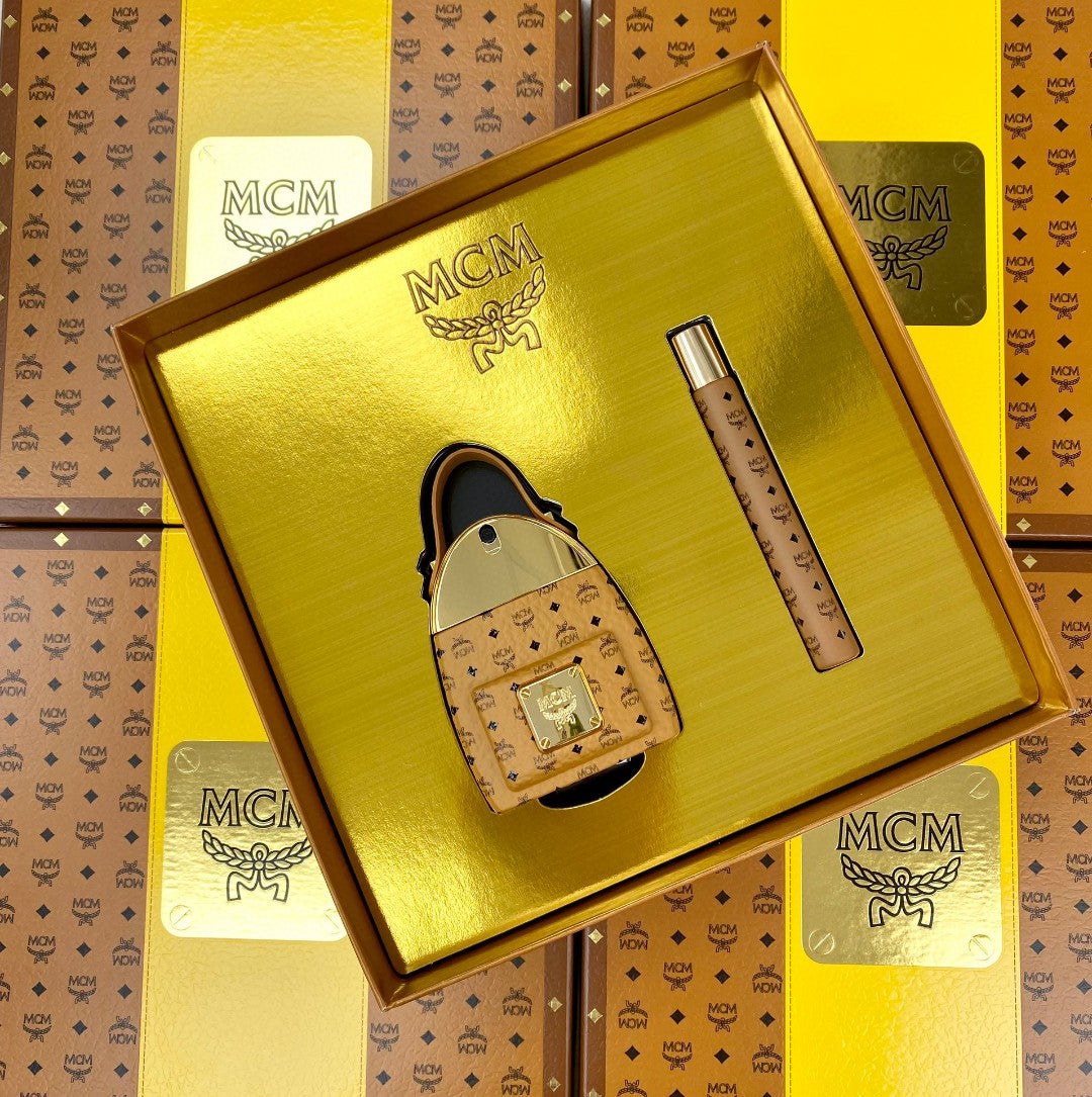 供應商現貨🌸免稅正品 MCM Eau de Parfum經典揹包淡香精套盒(50ml+10ml噴頭便攜裝) | 預訂 逢星期一，三返倉執貨 其後約3-5個工作天寄出