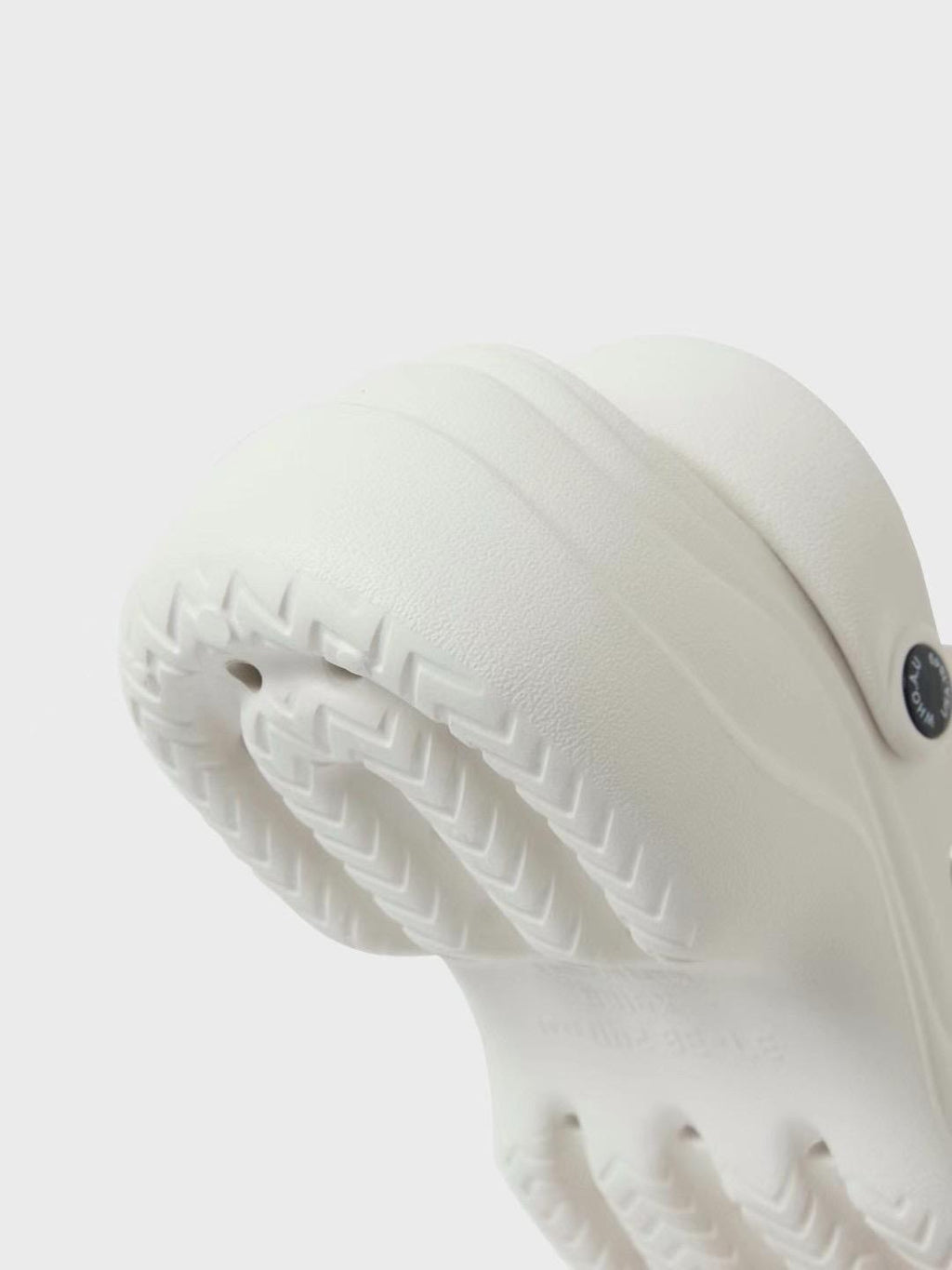 30/4截🌸🐻Who A U 韓國專門店/免稅店🐻2025年新款 折扣優惠 洞洞鞋 | 預訂 截單後約3-4星期