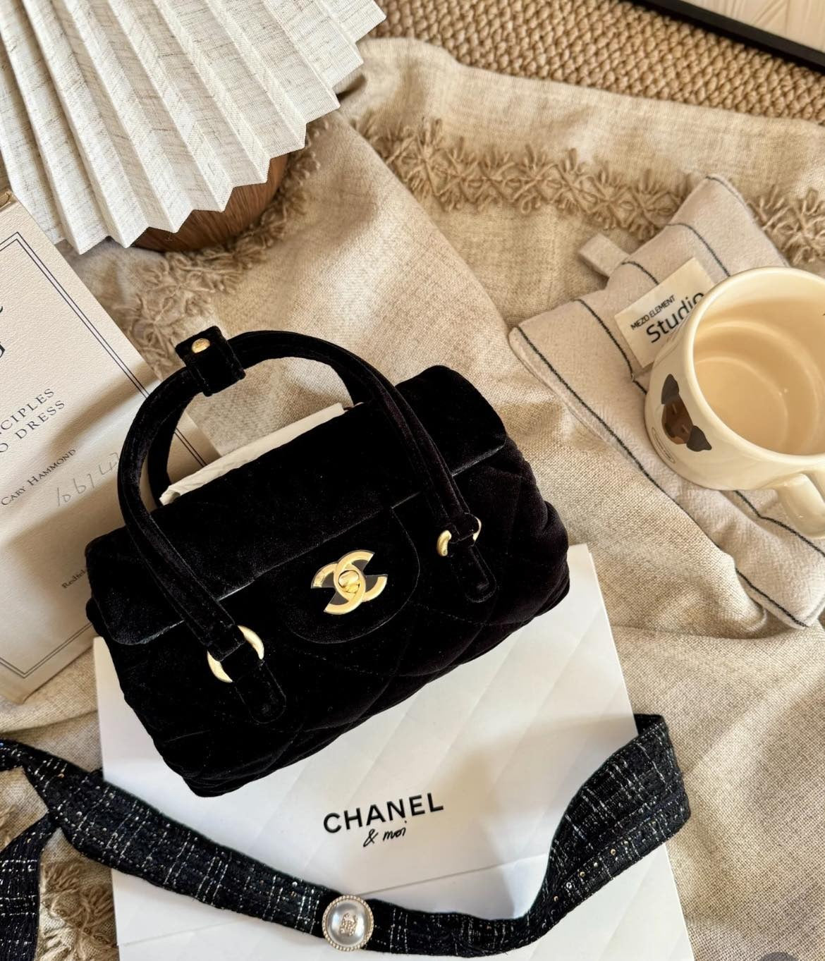 限量🌸CHANEL VIC年終超限定 黑金絲絨菱格圓筒保齡球包🌙💎 | 預訂約4-5星期