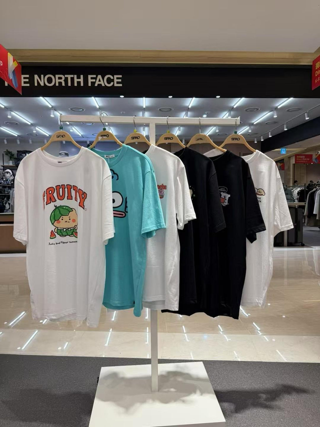 10/5截🌸SPAO x 聯名短袖Tee 今日新款🆕 | 預訂 截單後約3-4星期(自行備註款式e.g.圖1/圖2及尺寸)