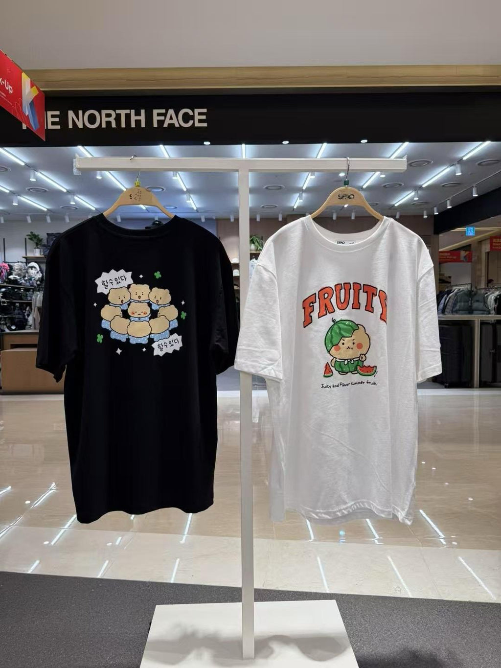 10/5截🌸SPAO x 聯名短袖Tee 今日新款🆕 | 預訂 截單後約3-4星期(自行備註款式e.g.圖1/圖2及尺寸)