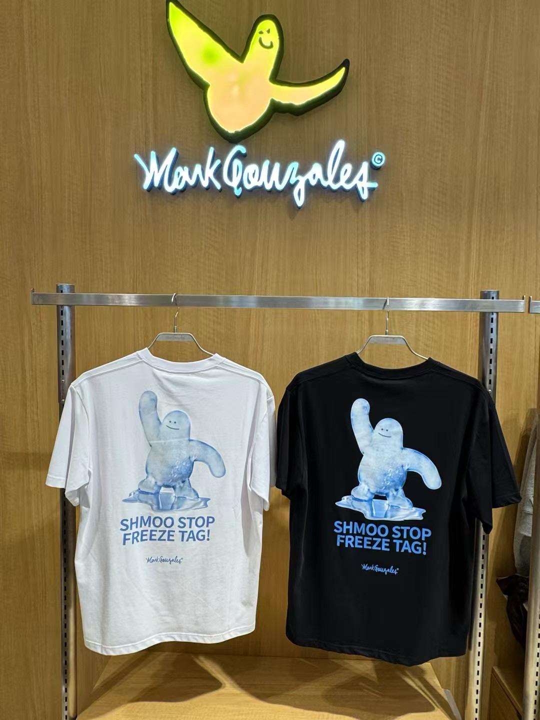 31/5截🌸🍌Mark Ginzales 🍌韓國專門店/免稅店 2025年 新款 折扣優惠‼️ 夏季短袖Tee | 預訂約3-4星期(自行備註款式e.g.圖1黑/圖1白&尺寸)