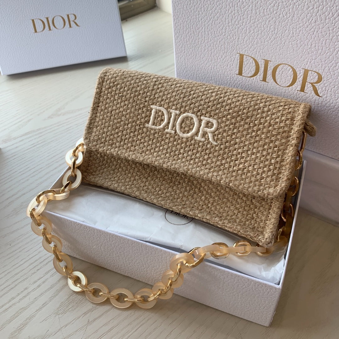 售完即止🌸DIOR Vic gift 超稀有贈品草編包(鏈條可拆取) | 預訂約4-5星期