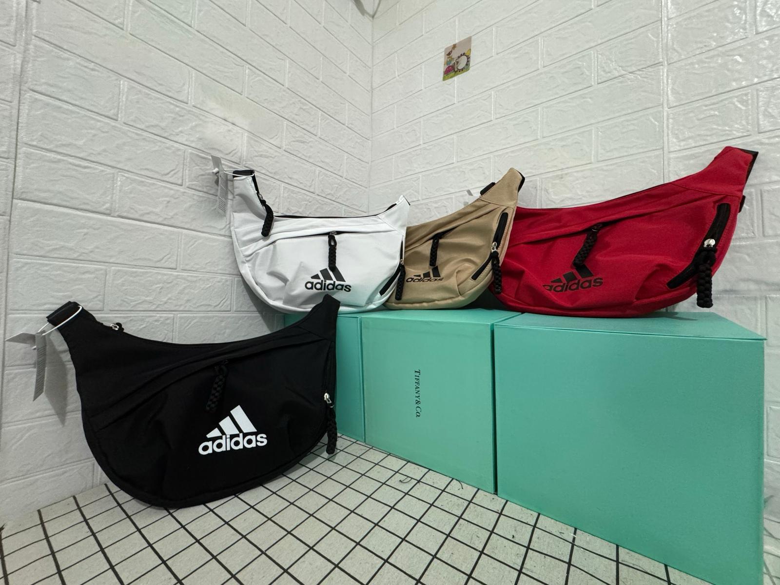 🌸Adidas 2520單肩包 | 預訂約3-4星期