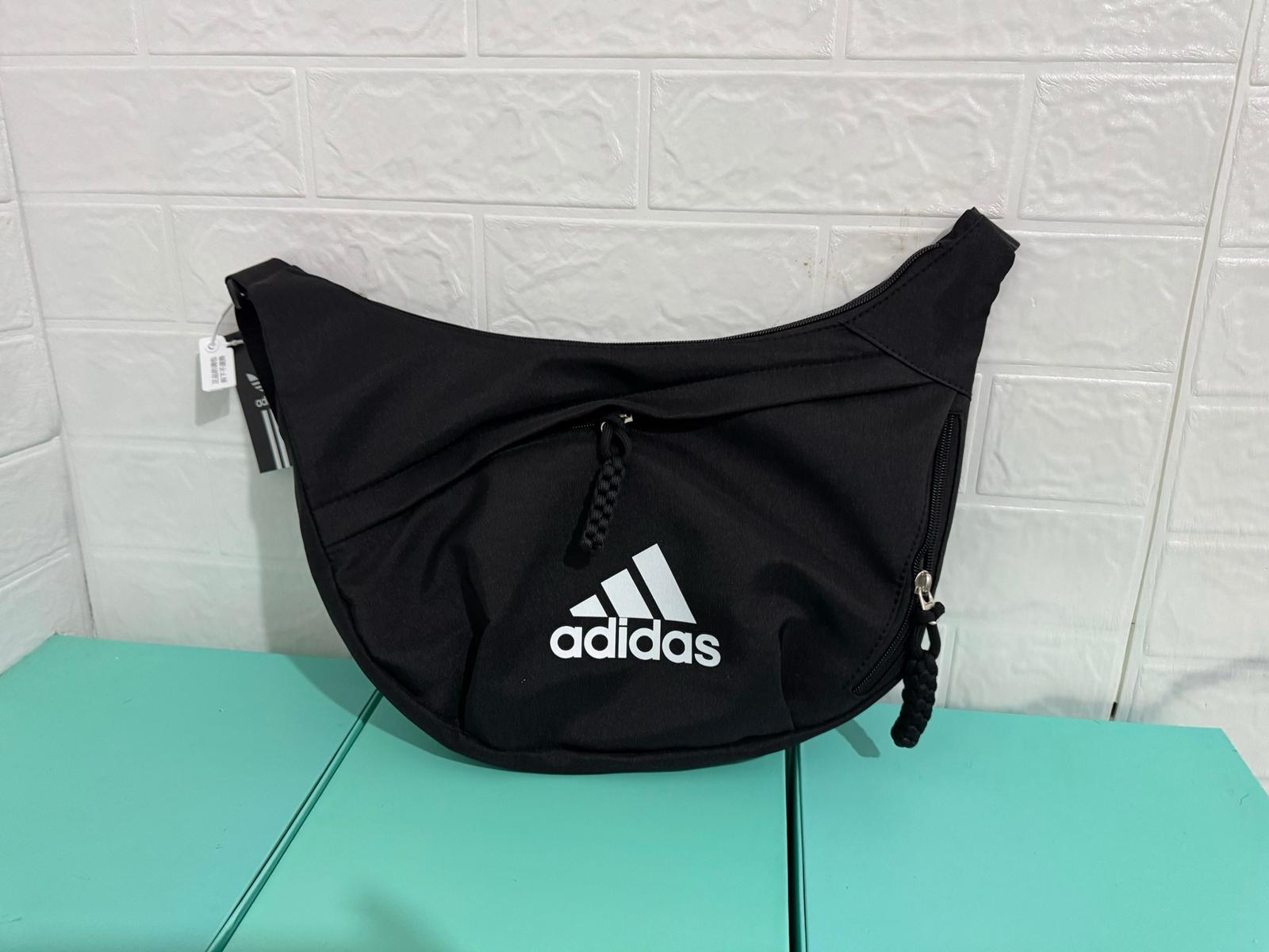 🌸Adidas 2520單肩包 | 預訂約3-4星期