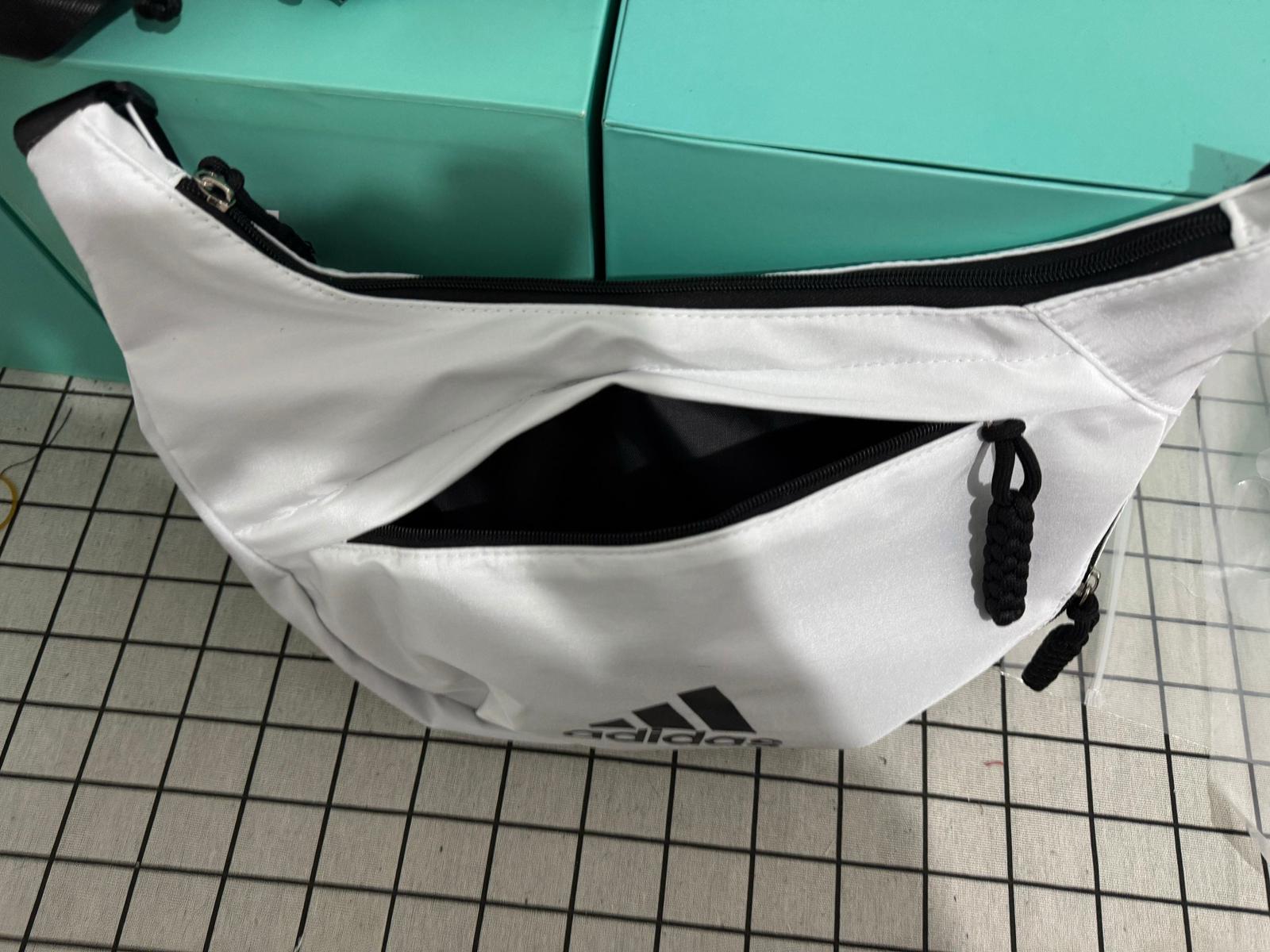 🌸Adidas 2520單肩包 | 預訂約3-4星期