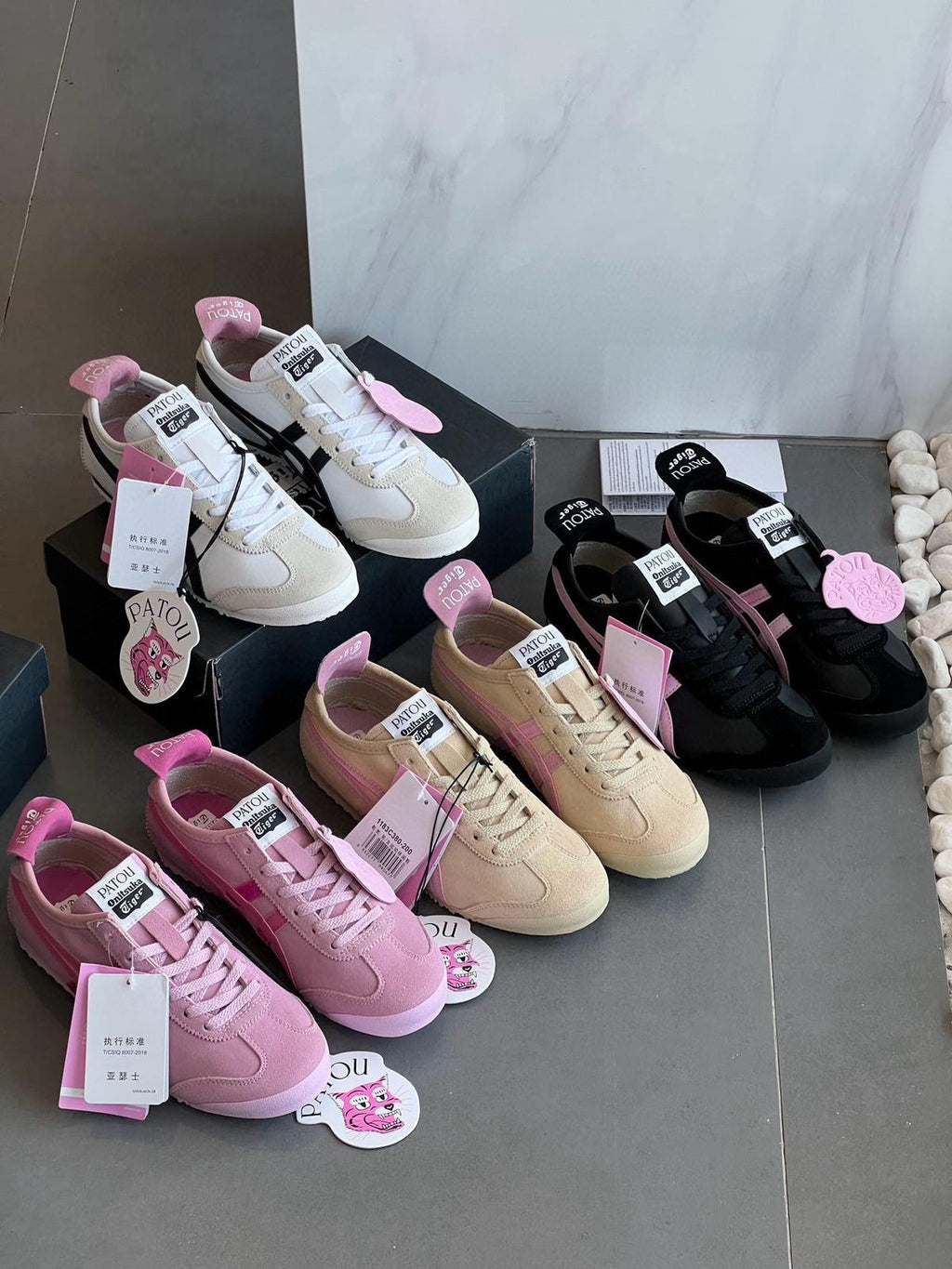 🌸💗 patou x Tiger鬼塚虎聯名來了 Tiger 值75週年之際 攜手今年迎來110週年的巴黎時裝品牌patou推出聯名系列 | 預訂約3-4星期(自行備註顏色及尺寸)