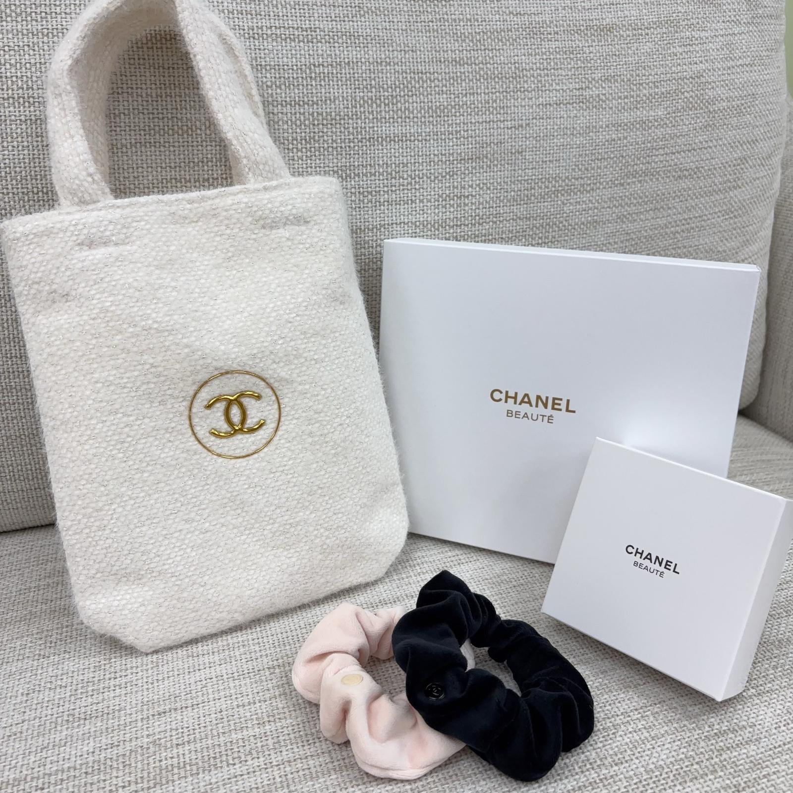 🌸限時優惠💥💥💥💥Chanel Beauty絨毛手拿袋 x 髮圈套裝 | 預訂 請先查詢貨期