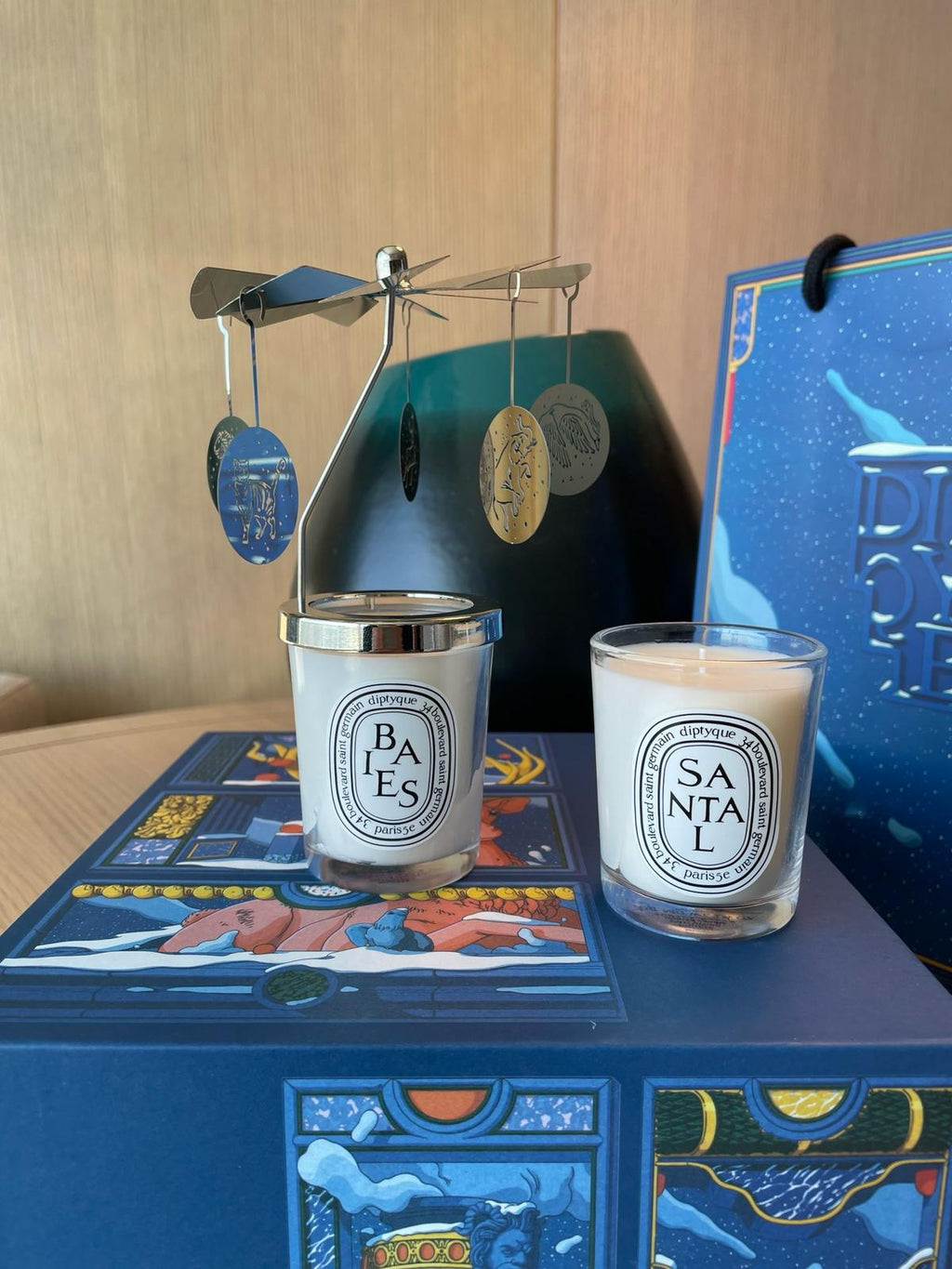🌸法國🇫🇷Diptyque聖誕藍色香薰禮盒旋轉走馬燈🕯️🎠🎠 | 預訂約1-2星期