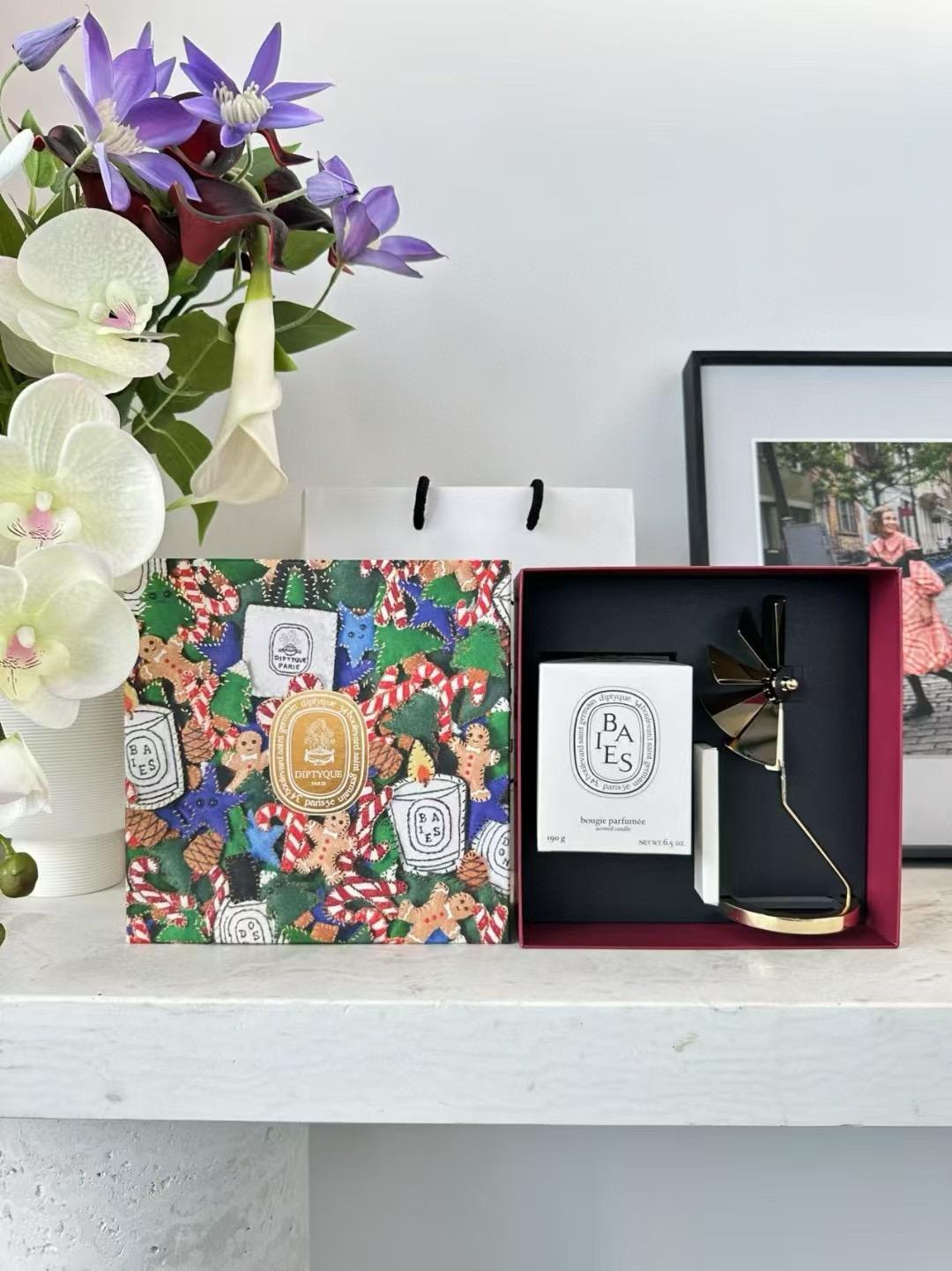 🌸Diptyque 2024 聖誕限量 旋轉燭罩及漿果蠟燭 190g | 預訂約1-2星期