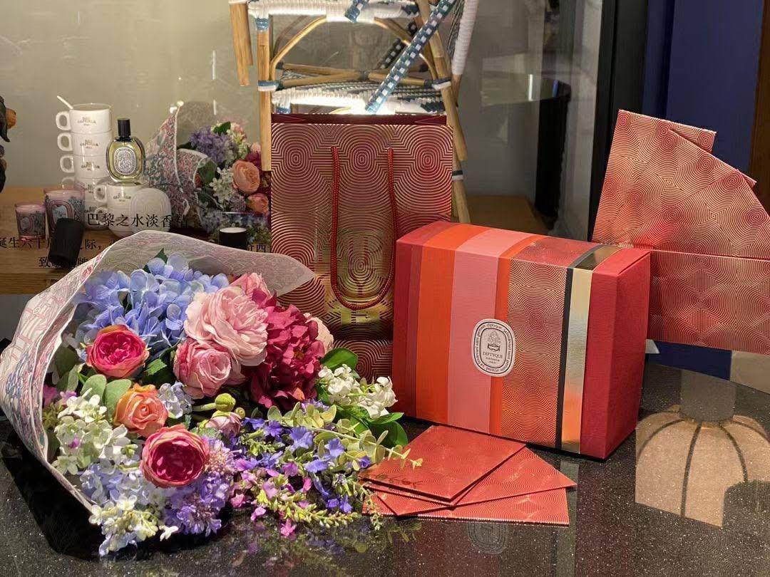 🌸💖Diptyque紅色走馬燈 香薰蠟燭 | 預訂約1-2星期