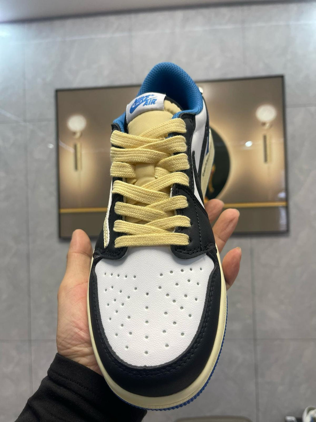 🌸AJ1倒勾Travis Scott x Air Jordan 1 ” Reverse Mocha “ AJ1喬1 TS 閃電 聯名倒鈎 低幫文化籃球鞋#黑+白+藍+淡黃 | 預訂約3-4星期(自行備註尺寸)