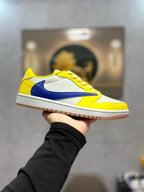 🌸AJ1倒勾Travis Scott x Air Jordan 1 ” Reverse Mocha “ AJ1喬1 TS 閃電 聯名倒鈎 低幫文化籃球鞋#黃+藍+白 | 預訂約3-4星期(自行備註尺寸)