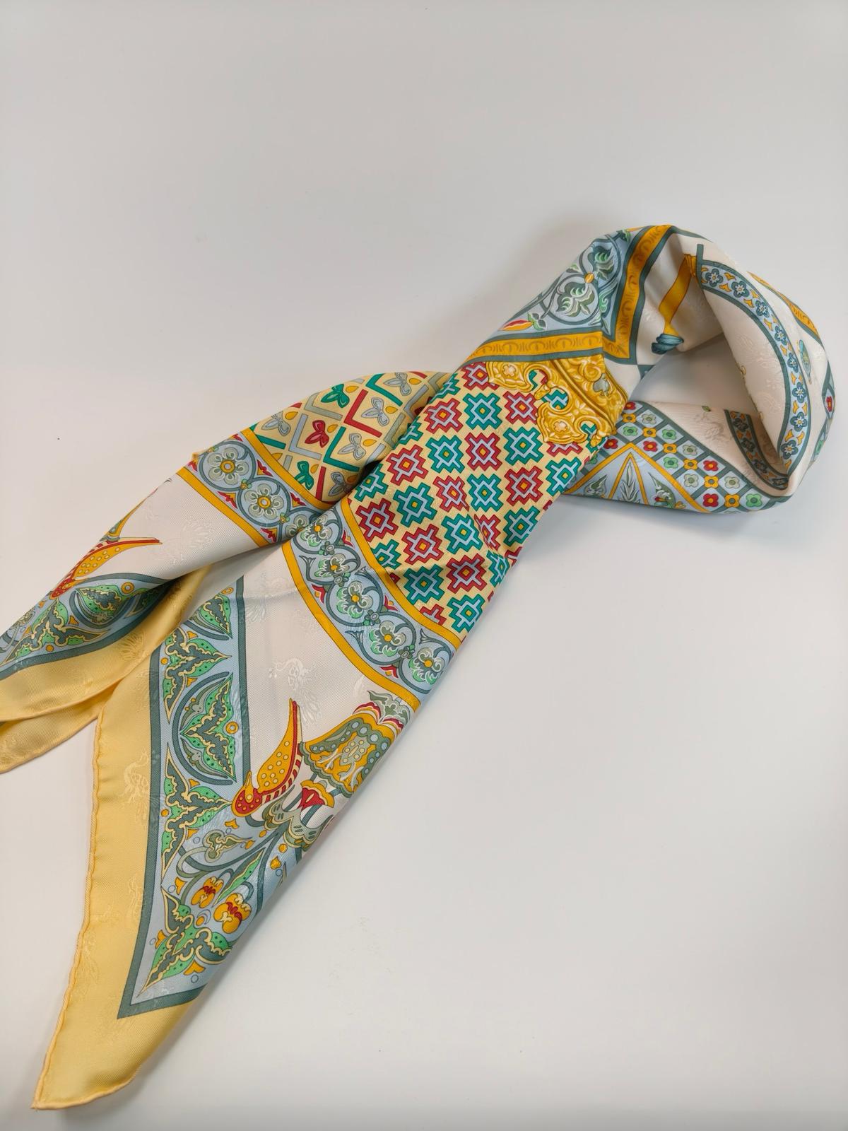 🌸日本中古品代購 愛馬仕絲巾88 x 88 cm | 預訂約2-3星期