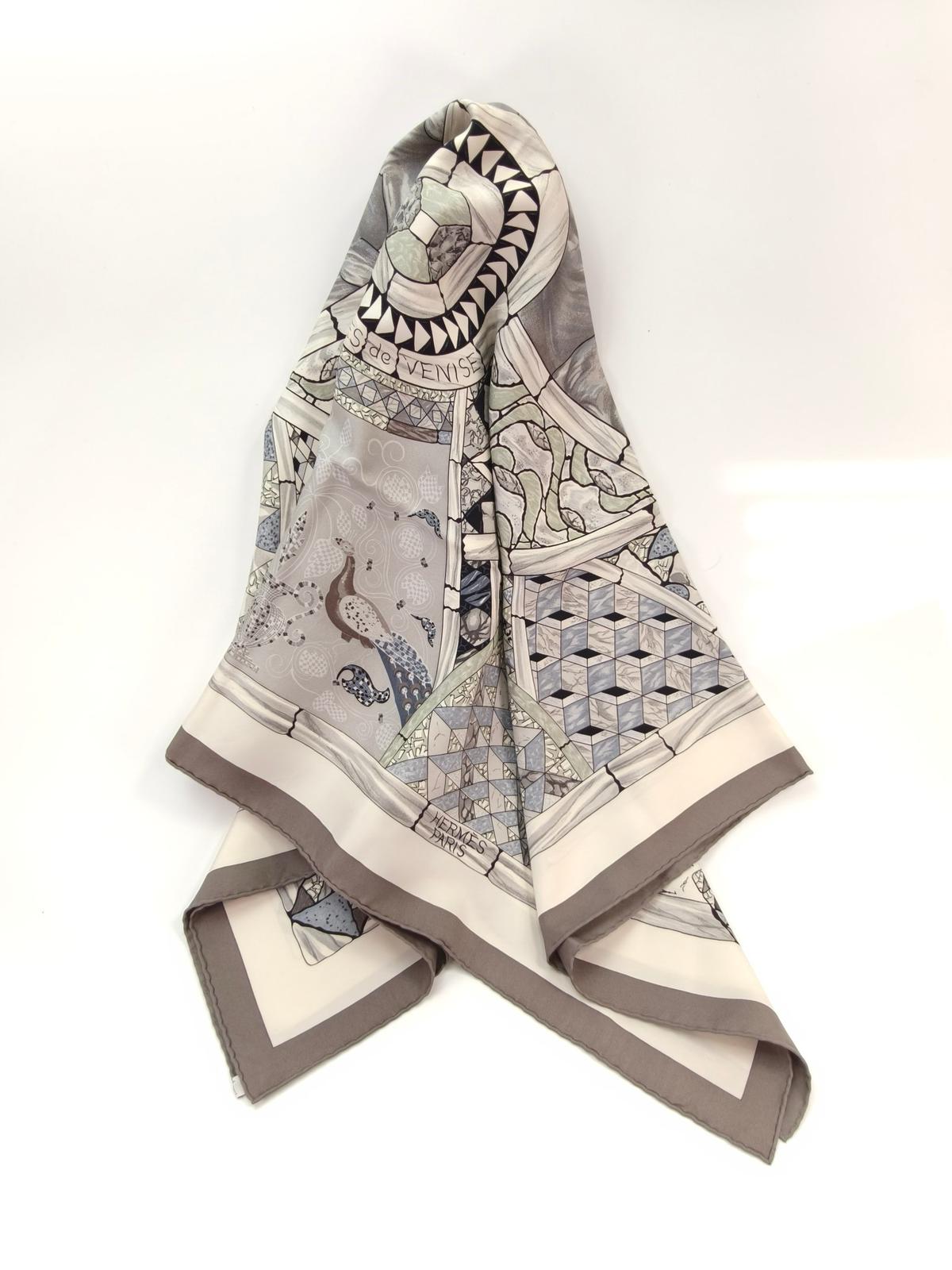 🌸日本中古品代購 愛馬仕絲巾88 x 88 cm | 預訂約2-3星期