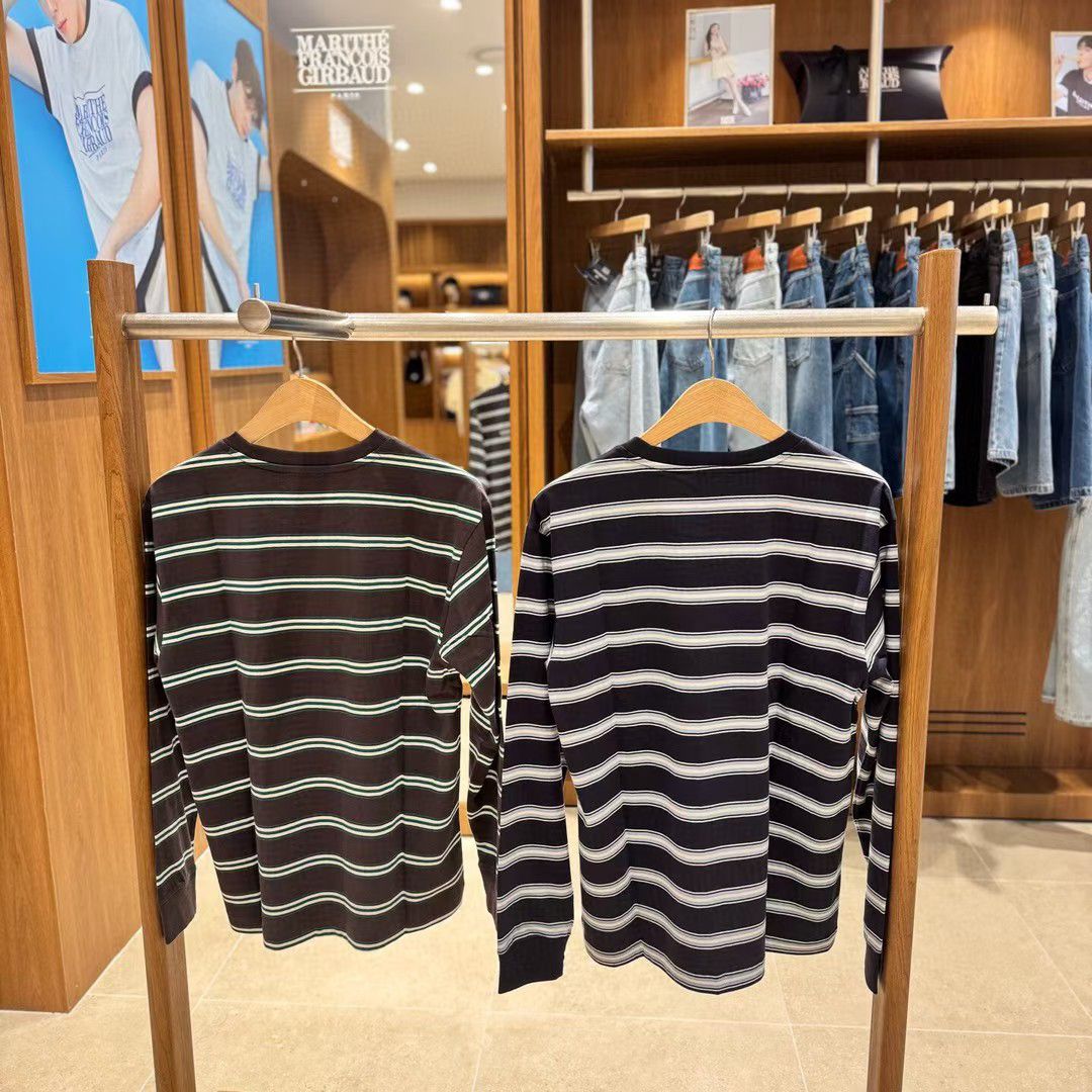 30/10/2025截🌸MARITHE FRANCOIS GIRBAUD 韓國專門店/免稅店 2025年秋冬 最新款衛衣外套系列 折扣優惠‼️ MULTI COLOR STRIPE LONG SLEEVE ‼️新款靚靚男女裝薄長袖Tee‼️ | 預訂約3-4星期