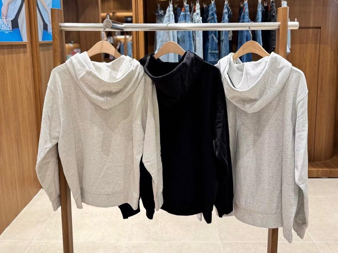 30/10/2025截🌸MARITHE FRANCOIS GIRBAUD 韓國專門店/免稅店 2025年秋冬 最新款衛衣外套系列 折扣優惠‼️CLASSIC LOGO HOODIE‼️新款靚靚男女裝衛衣‼️ | 預訂約3-4星期