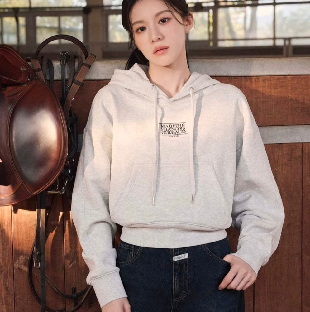 30/10/2025截🌸MARITHE FRANCOIS GIRBAUD 韓國專門店/免稅店 2025年秋冬 最新款衛衣外套系列 折扣優惠‼️W CLASSIC LOGO HOODIE‼️新款靚靚女裝衛衣‼️ | 預訂約3-4星期