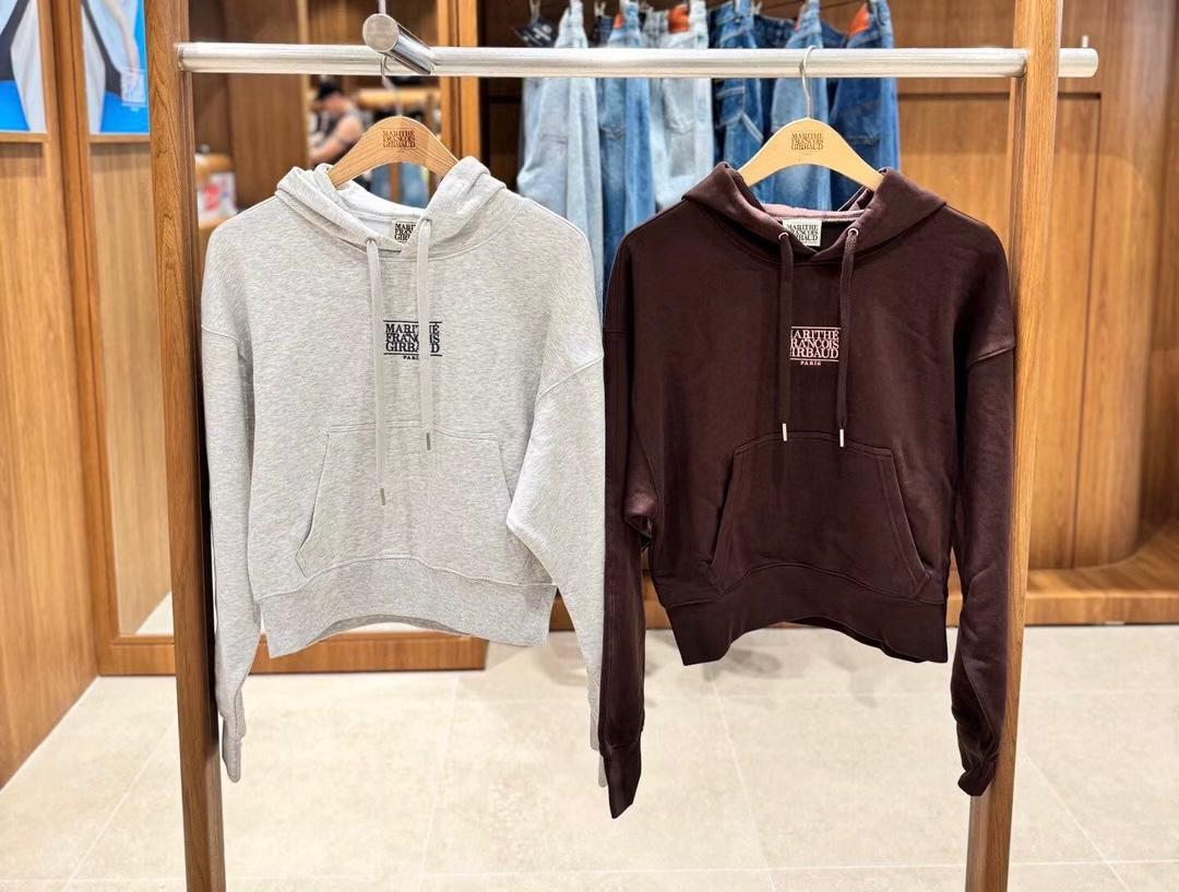 30/10/2025截🌸MARITHE FRANCOIS GIRBAUD 韓國專門店/免稅店 2025年秋冬 最新款衛衣外套系列 折扣優惠‼️W CLASSIC LOGO HOODIE‼️新款靚靚女裝衛衣‼️ | 預訂約3-4星期