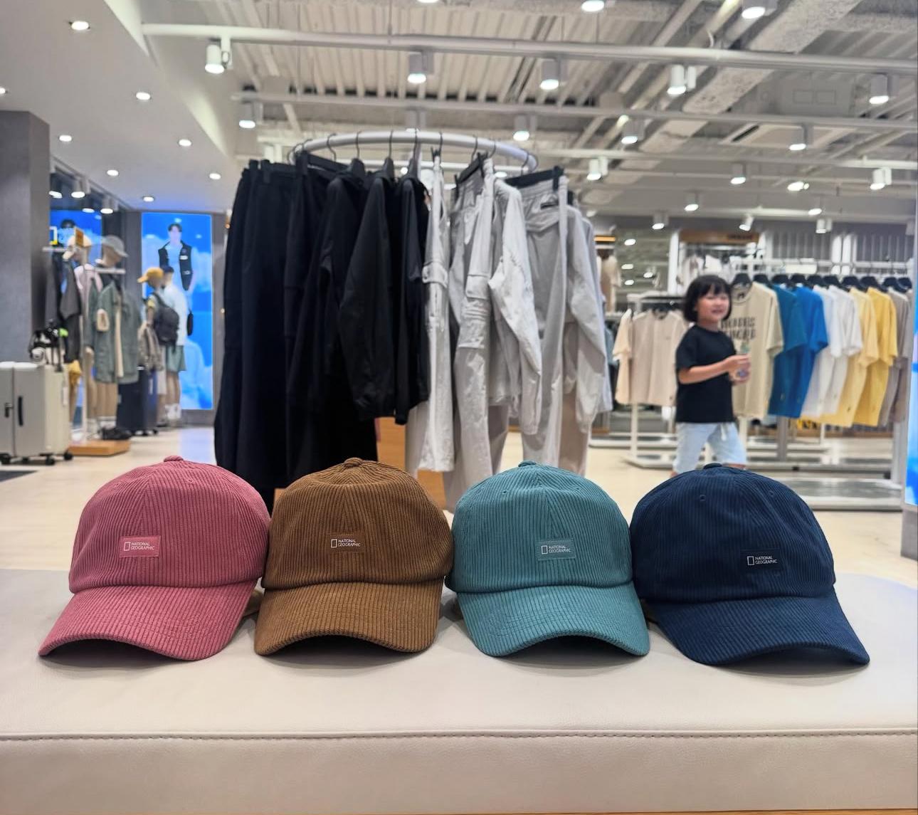 售完即止🌸🇰🇷National Geographic 燈芯絨Cap | 預訂約3-4星期