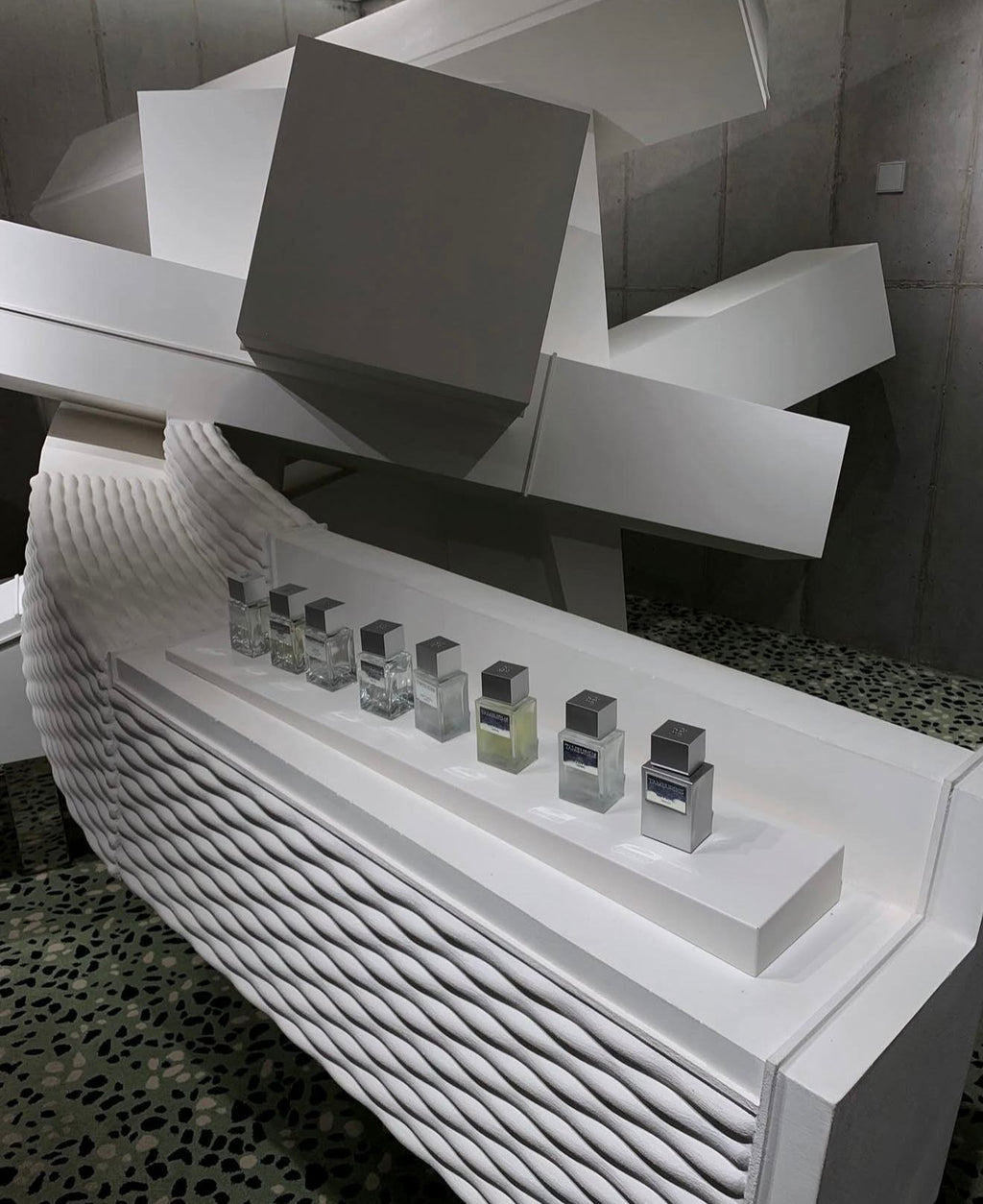 31/10截🌸韓國爆紅🇰🇷 BLACKPINK JENNIE 代言 TAMBURINS韓國專門店/免稅店 PERFUME 50ml 149000won（$838） | 預訂約3-4星期