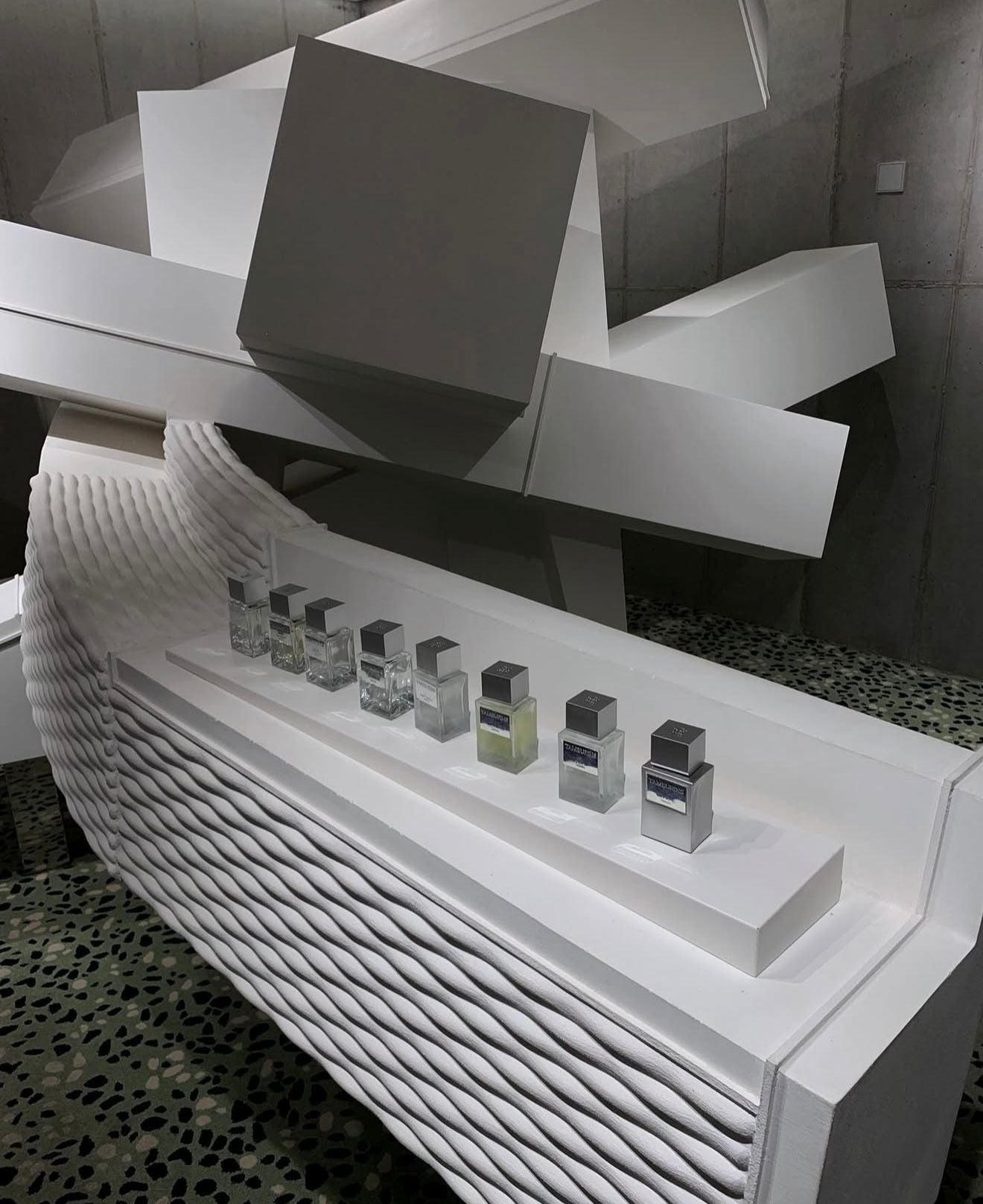 31/10截🌸韓國爆紅🇰🇷 BLACKPINK JENNIE 代言 TAMBURINS韓國專門店/免稅店 PERFUME 50ml 149000won（$838） | 預訂約3-4星期