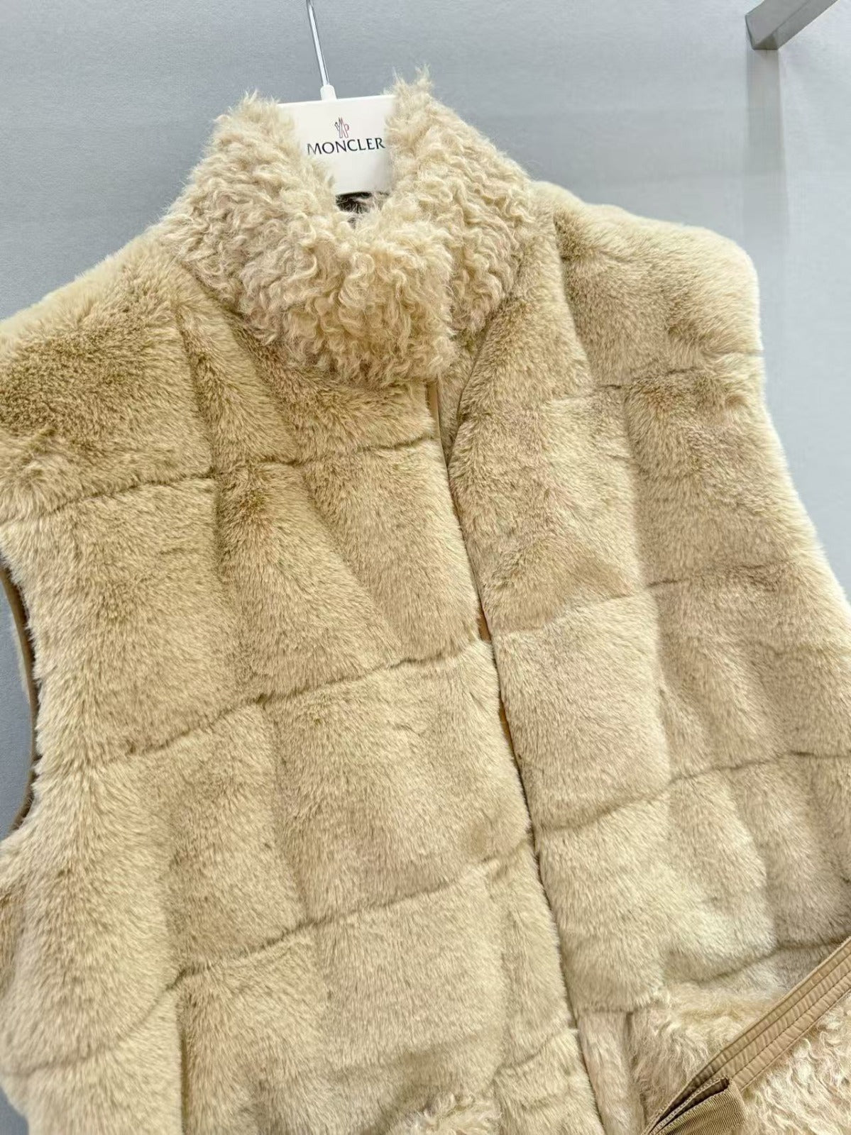 🌸Moncler Joui 人造毛皮泰迪熊羽絨背心 | 預訂約4-5星期