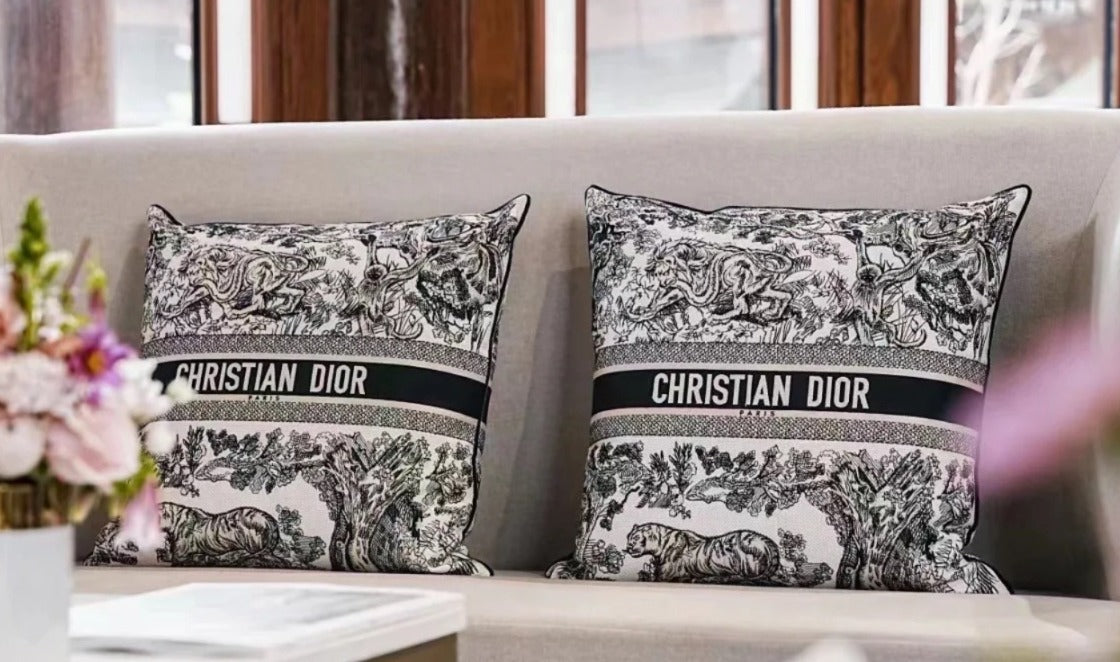 11月14日截🌸Dior VIP gift cushion動物園圖案抱枕 | 預訂約12月中至尾