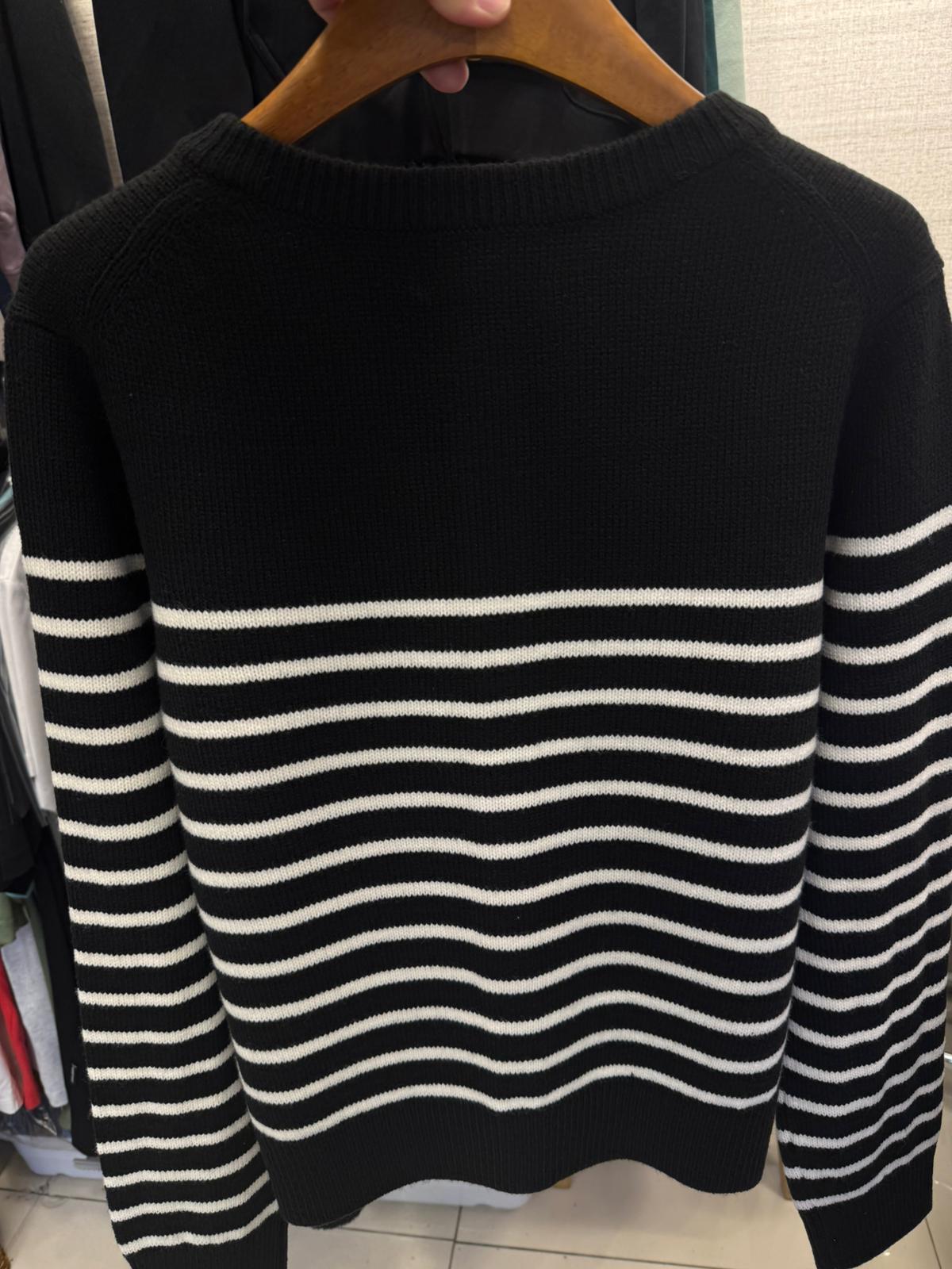 售完即止🌸Who.A.U 係性價比最高又靚又抵😂最新款折扣優惠 小熊🐻女款 針織外套 | 預訂約3-4星期