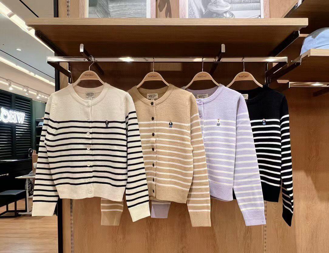 售完即止🌸Who.A.U 係性價比最高又靚又抵😂最新款折扣優惠 小熊🐻女款 針織外套 | 預訂約3-4星期