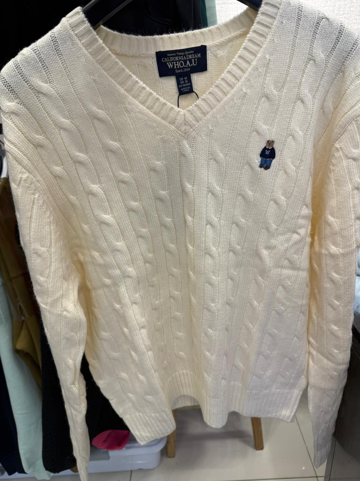 售完即止🌸Who.A.U 係性價比最高又靚又抵😂最新款折扣優惠 小熊🐻女款 針織上衣 | 預訂約3-4星期