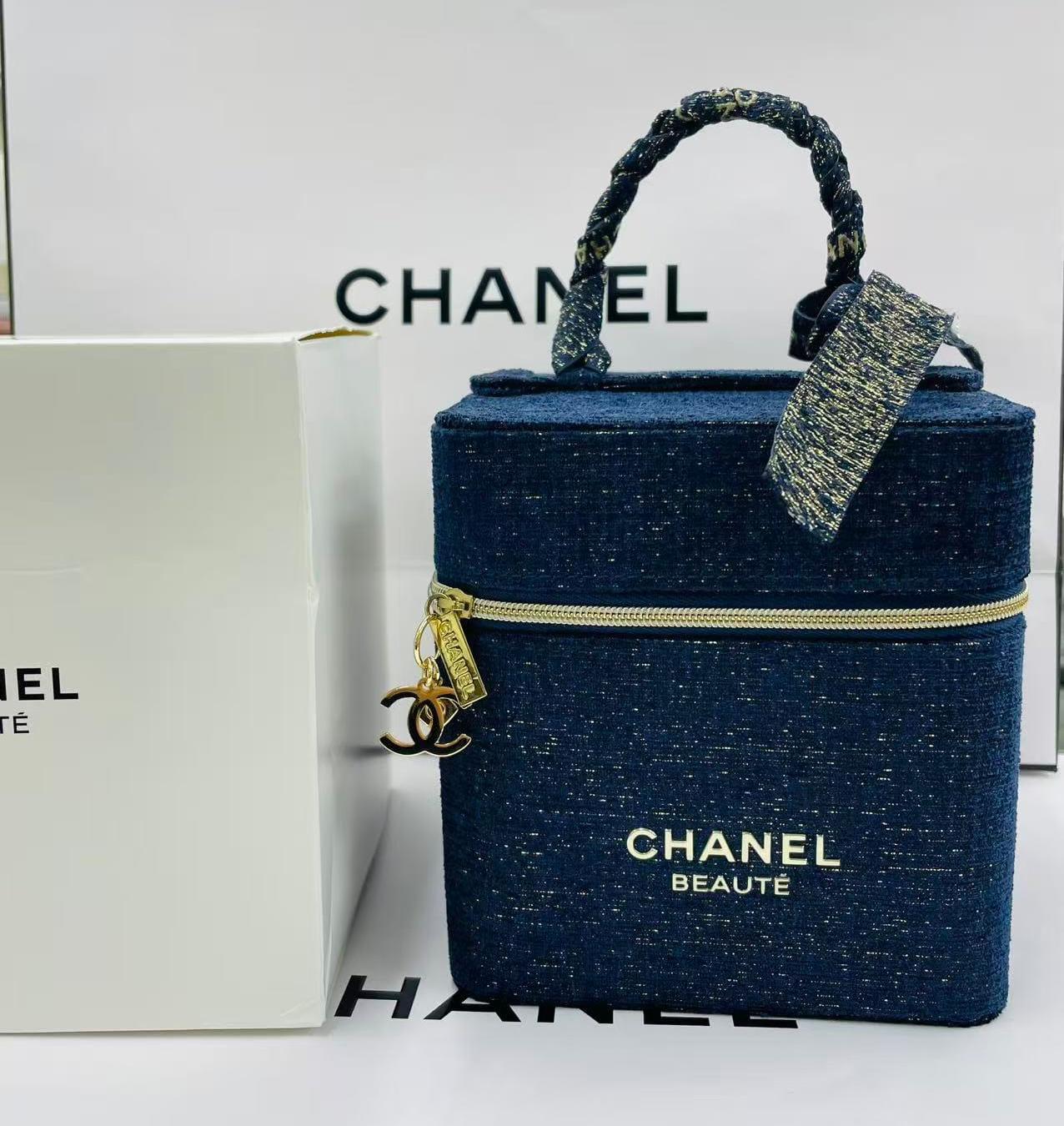 供應商現貨🌸❤️🔥快閃❤️🔥Chanel牛仔聖誕小箱包套裝 | 預訂 逢星期一，三返倉執貨 其後約3-5個工作天寄出
