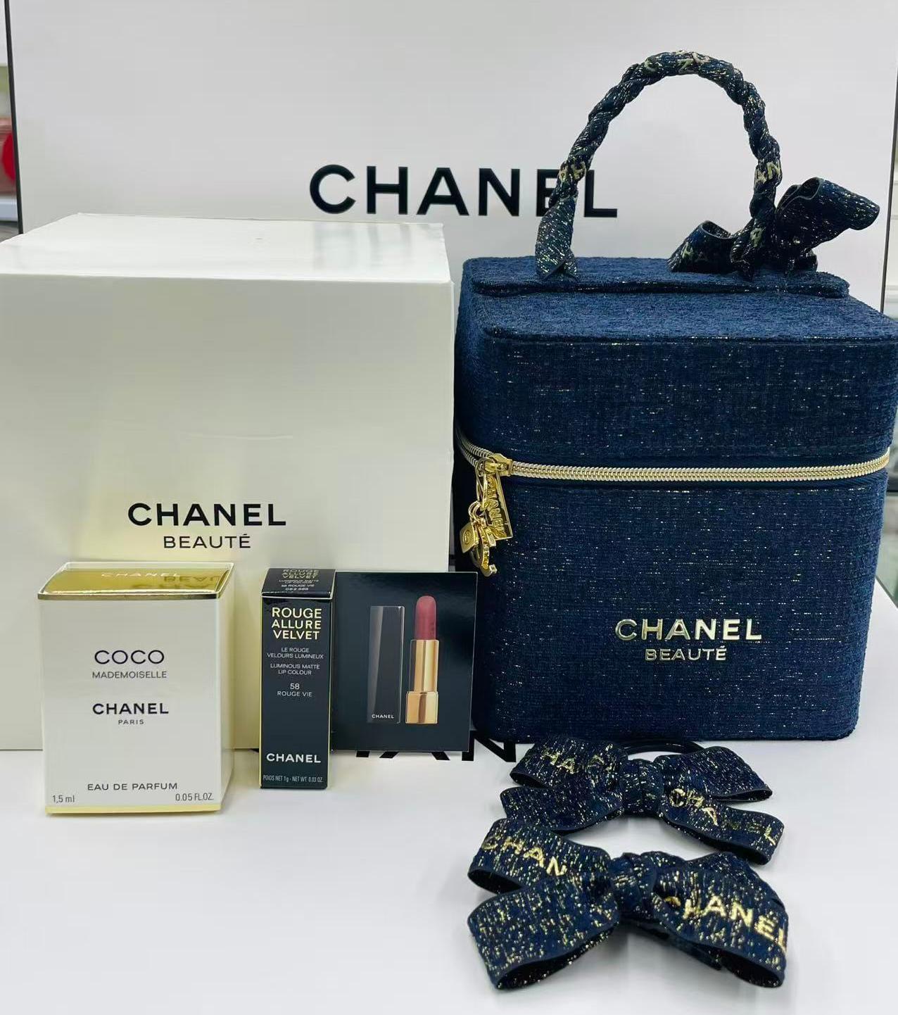 供應商現貨🌸❤️🔥快閃❤️🔥Chanel牛仔聖誕小箱包套裝 | 預訂 逢星期一，三返倉執貨 其後約3-5個工作天寄出