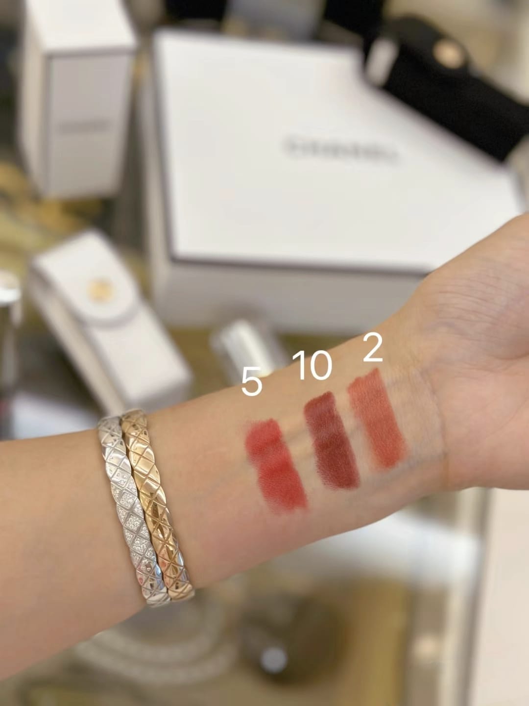 供應商現貨🌸香港專櫃貨 配專櫃紙袋 Chanel香奈兒康鵬街31號唇膏限定禮盒 | 預訂 逢星期一，三返倉執貨 其後約3-5個工作天寄出