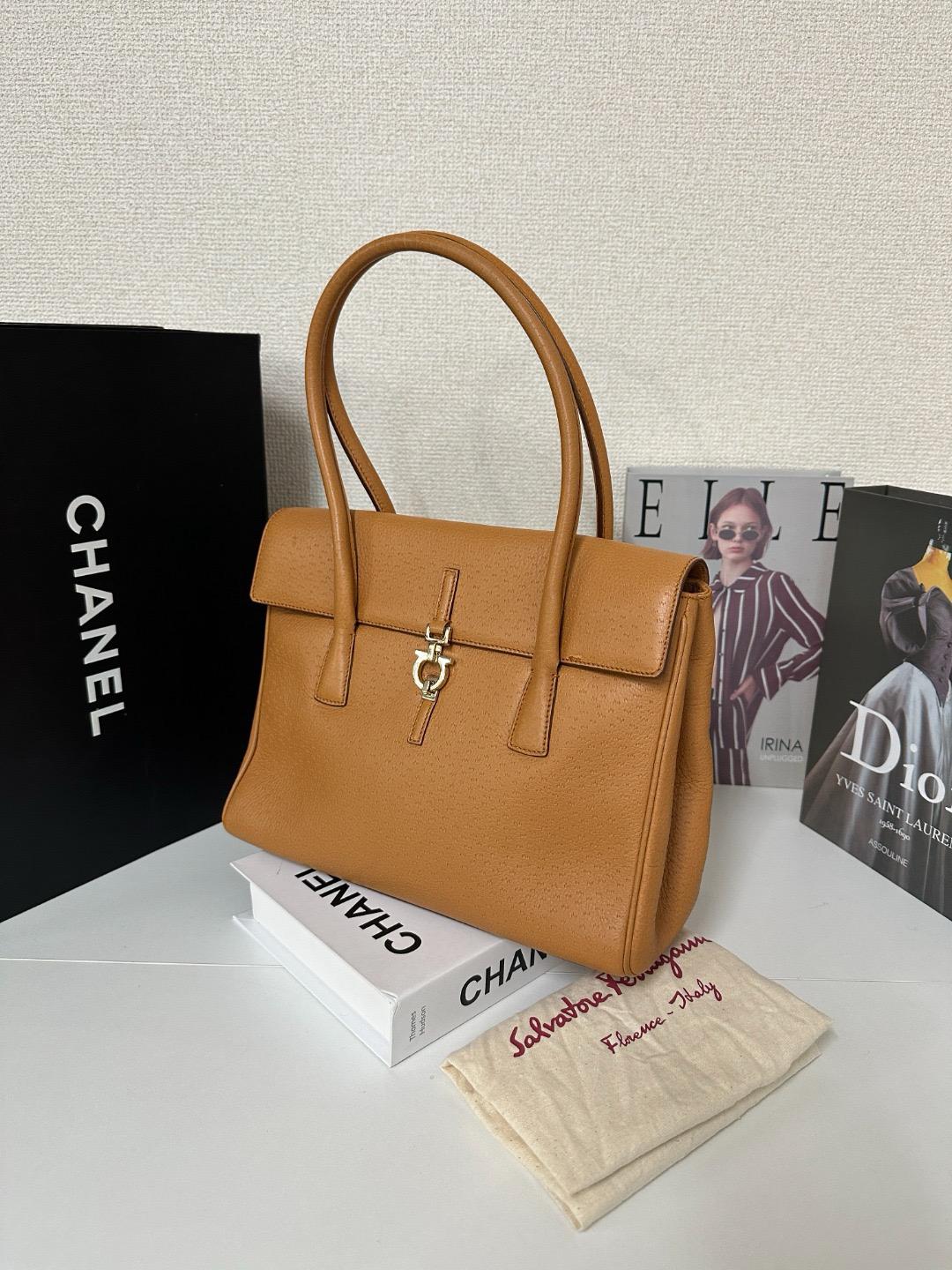 🌸日本中古品代購 Ferragamo Brown Gancini Handbag | 預訂約2-3星期