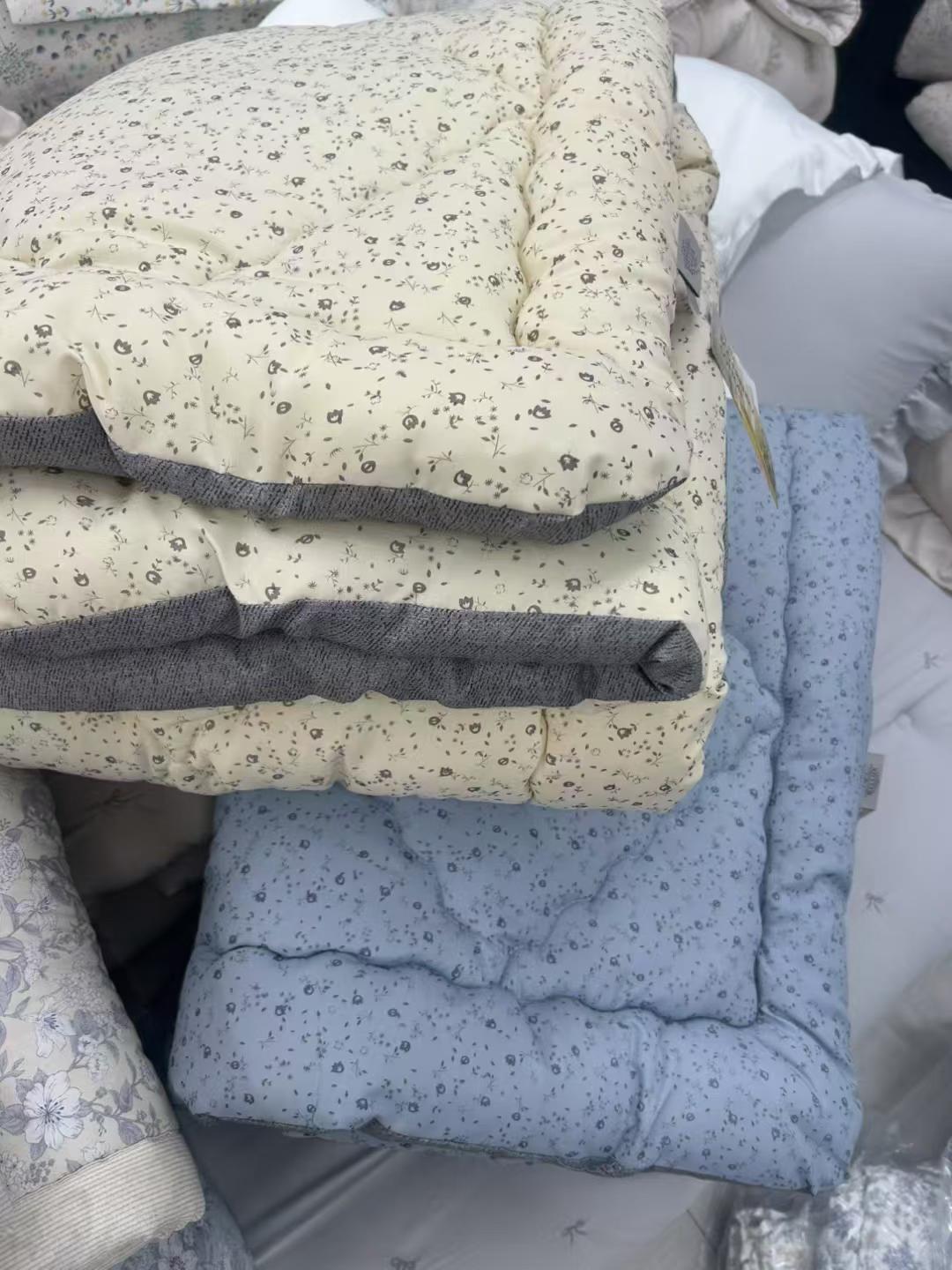 【24小時網站自助下單】2026年1月25日截🌸💛新年買新嘢系列💛‼️突發‼️sale 冬被特價款⚠️手快有手慢冇‼️香港人最識貨最鍾意🉐韓國製玉米纖維🉐‼️突發‼️sale 冬被特價款⚠️只有單人‼️阿豬媽話玉米纖維平時好少做特價呀 | 預訂約3-4 weeks 新年前