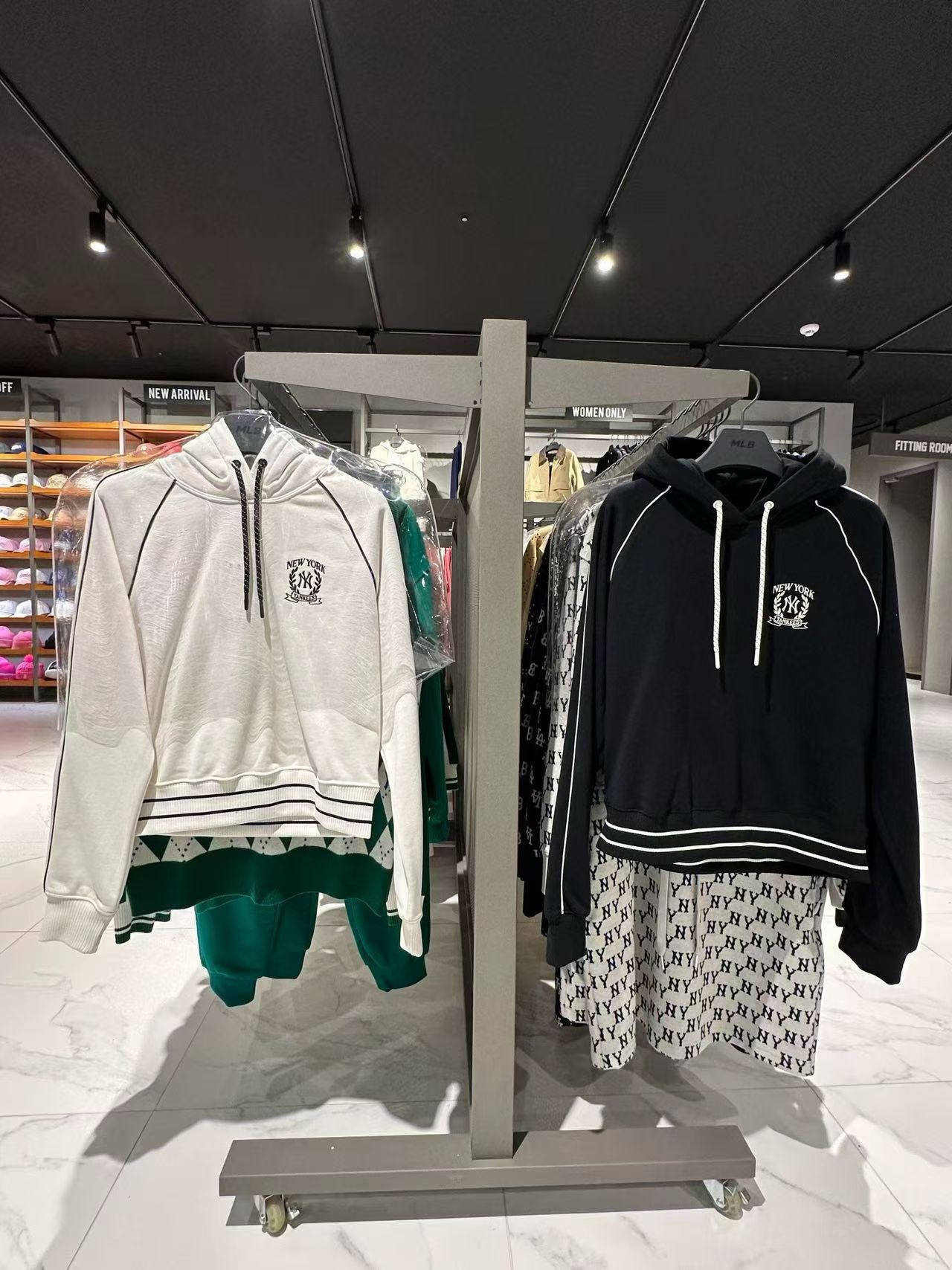 【24小時網站自助下單】🌸🇰🇷Outlet MLB特價女士衛衣 | 預訂約3-4星期