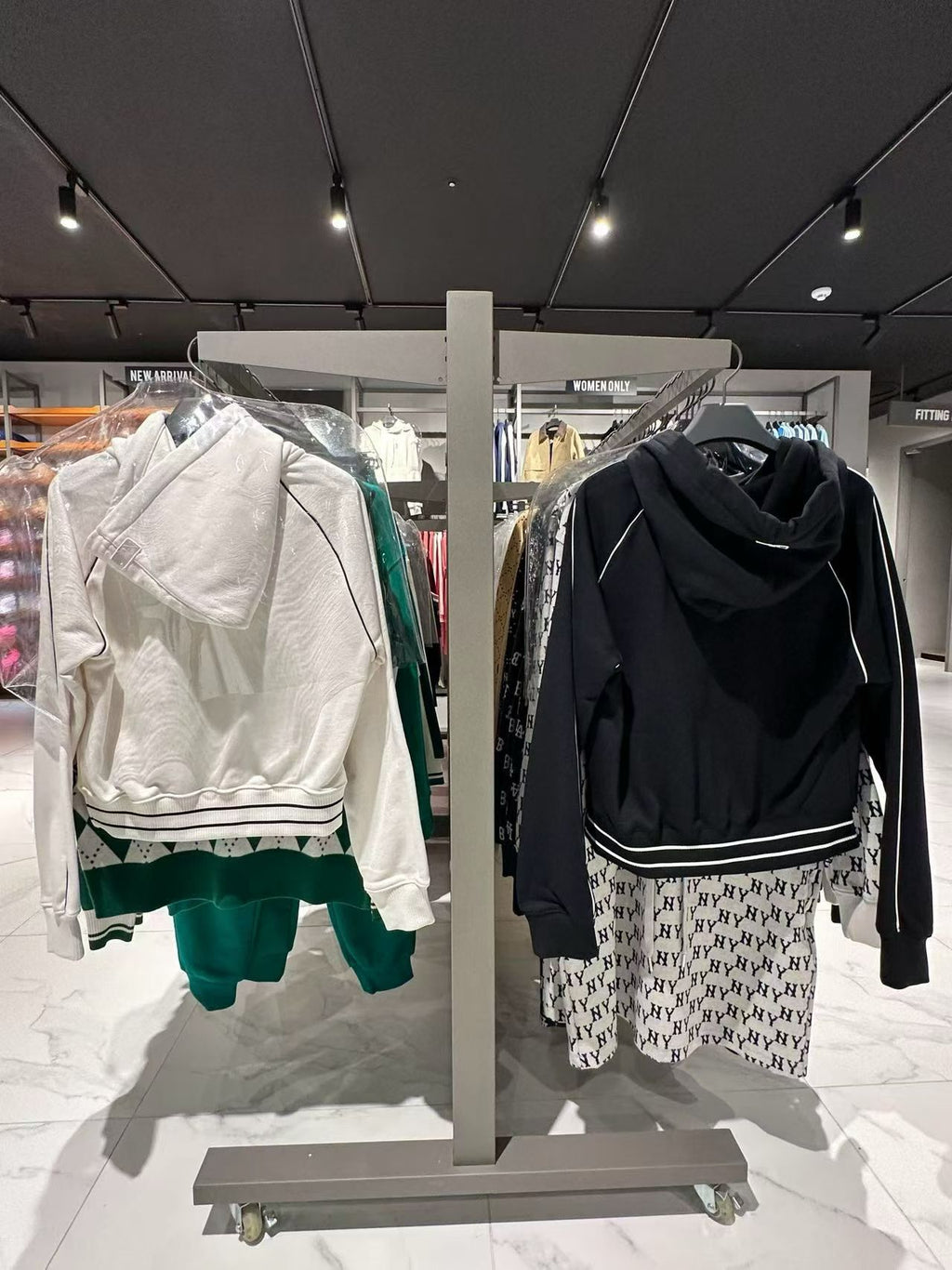 【24小時網站自助下單】🌸🇰🇷Outlet MLB特價女士衛衣 | 預訂約3-4星期